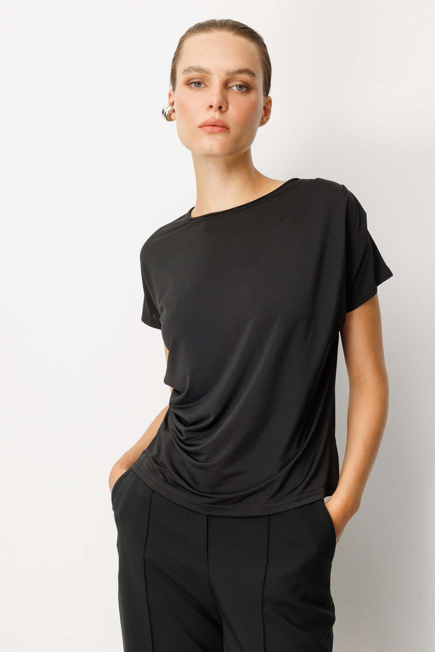 Beli Drape Detaylı Bluz-SİYAH