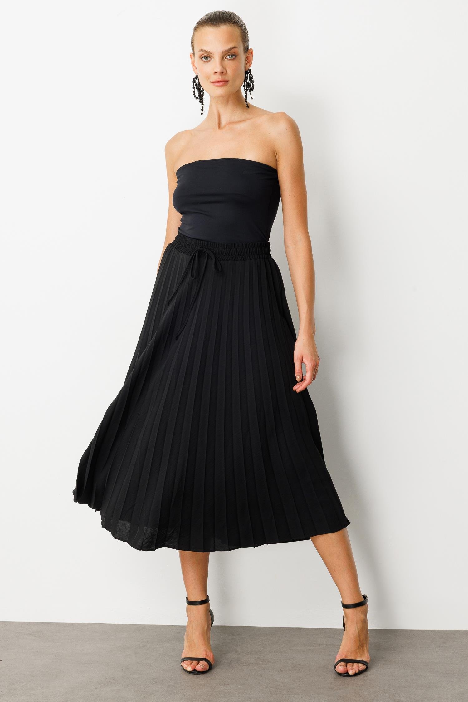 Beli Lastikli Pileli Etek-SİYAH