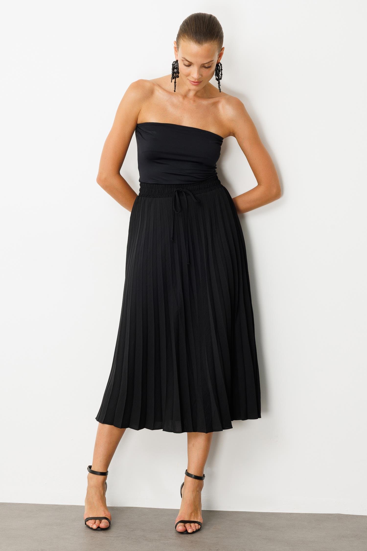 Beli Lastikli Pileli Etek-SİYAH