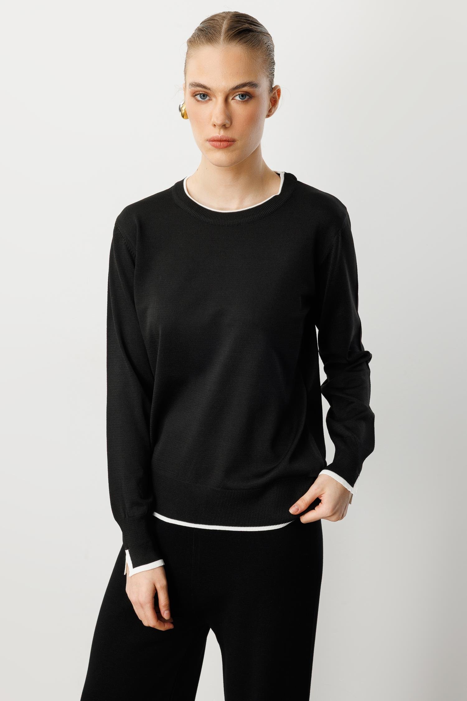 Biye Detaylı Basic Triko Kazak-SİYAH