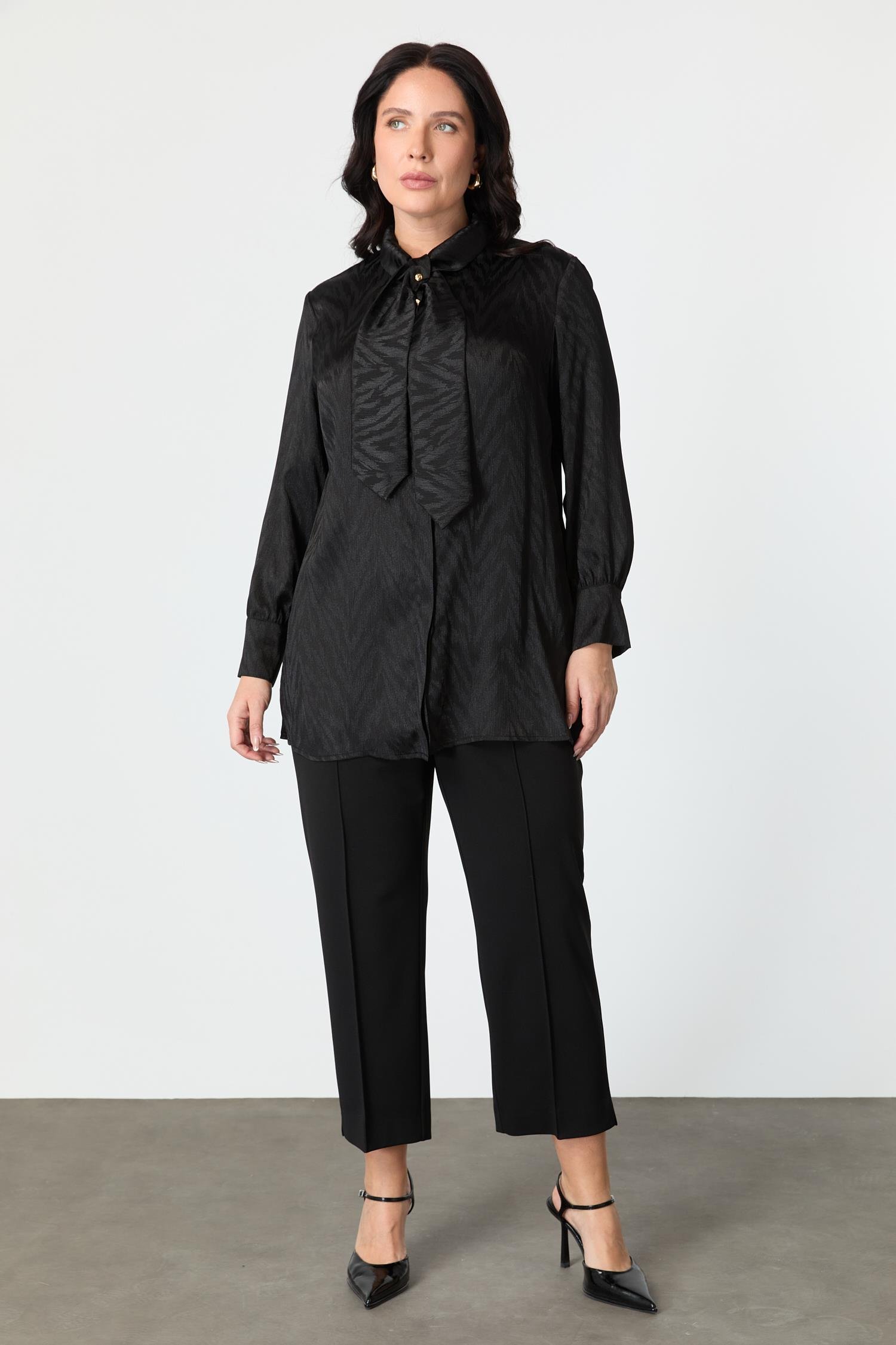 Büyük Beden Bağlama Detaylı Tunik Gömlek-SİYAH