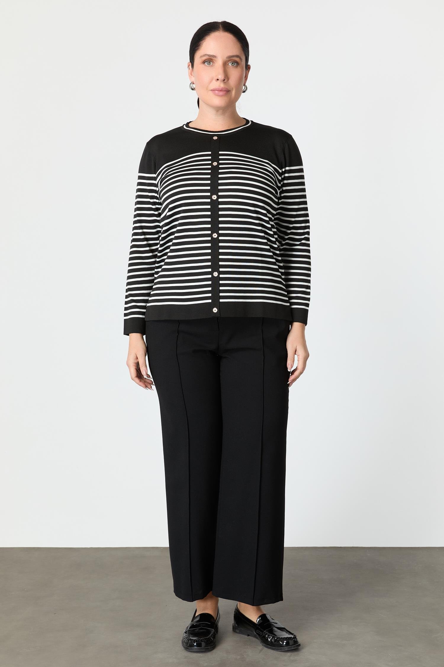 Büyük Beden Çizgili Triko Kazak-SİYAH