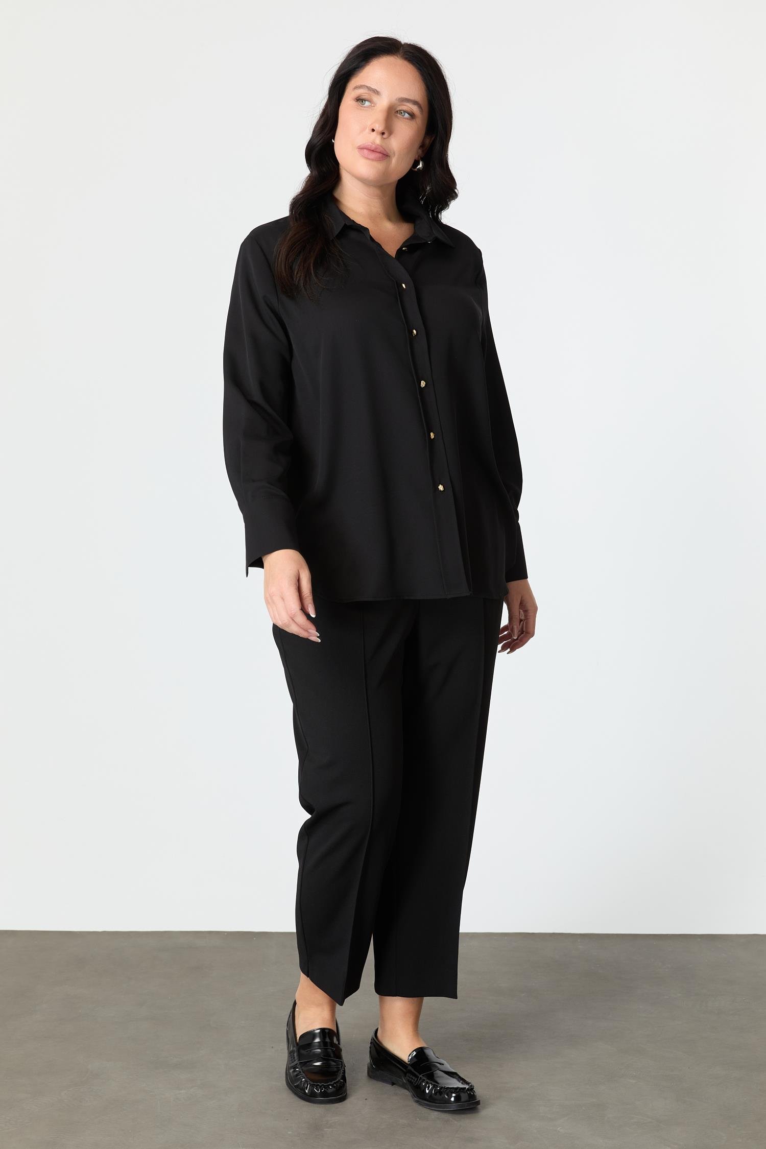 Büyük Beden Düğme Detay Gömlek-SİYAH