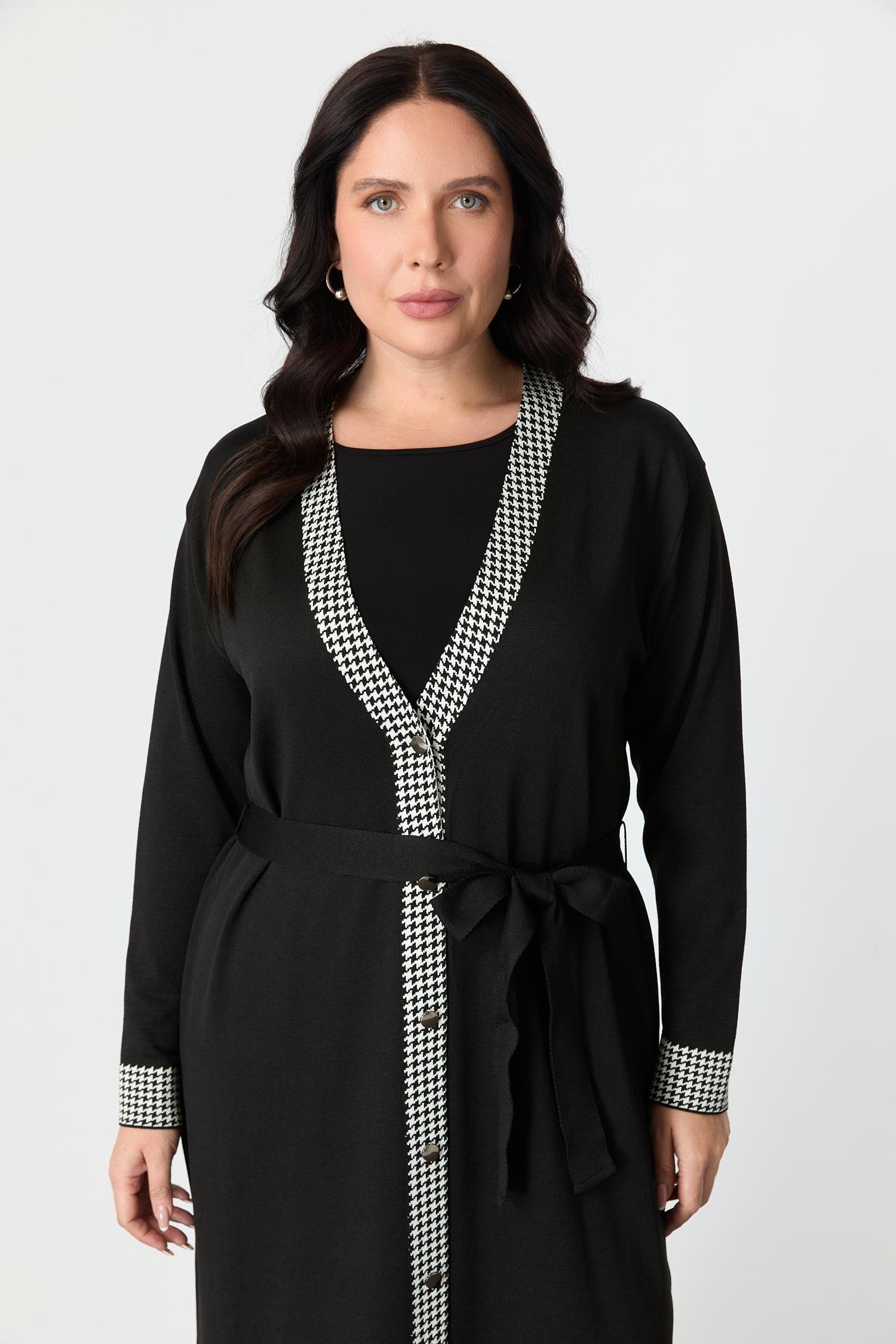 Büyük Beden Düğmeli Uzun Triko Hırka-SİYAH