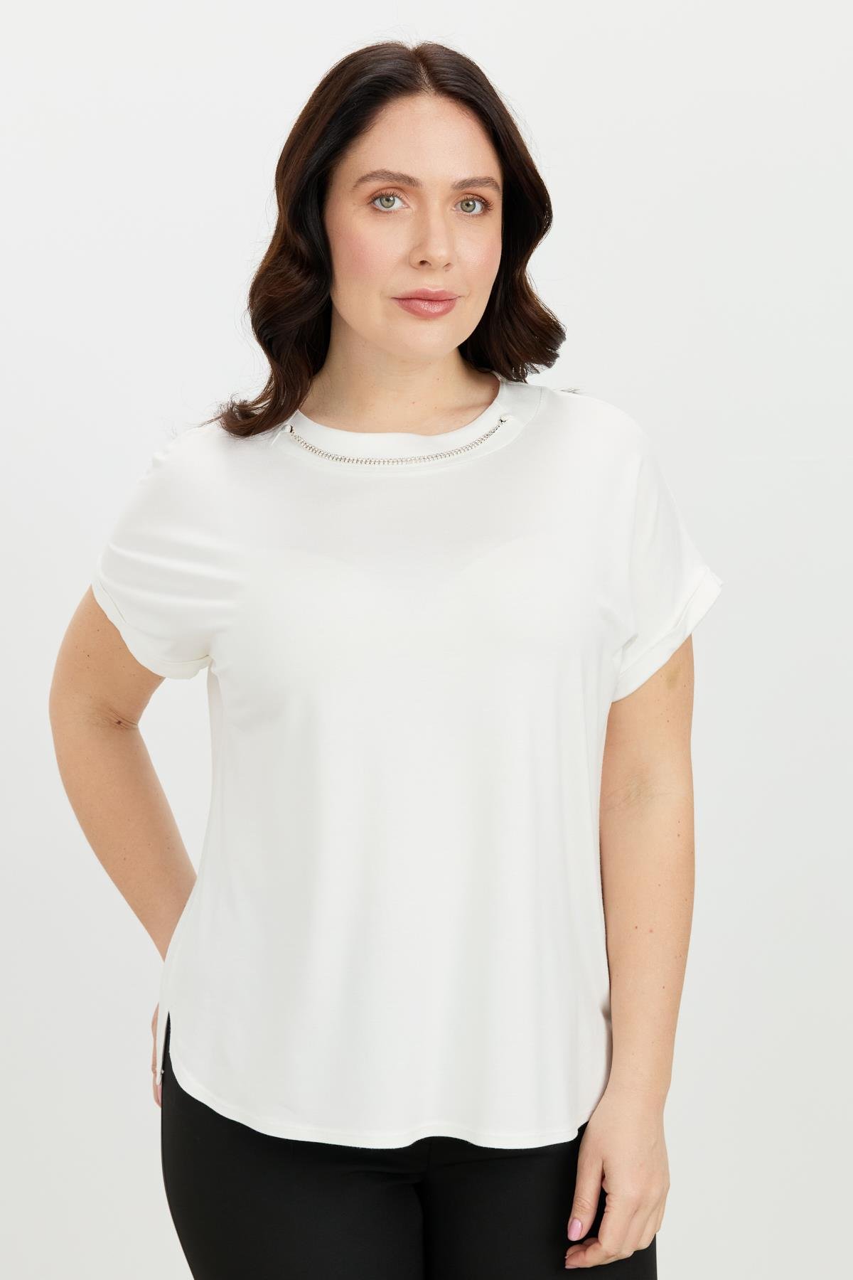 Büyük Beden Kolye Detaylı Bluz-KEMIK