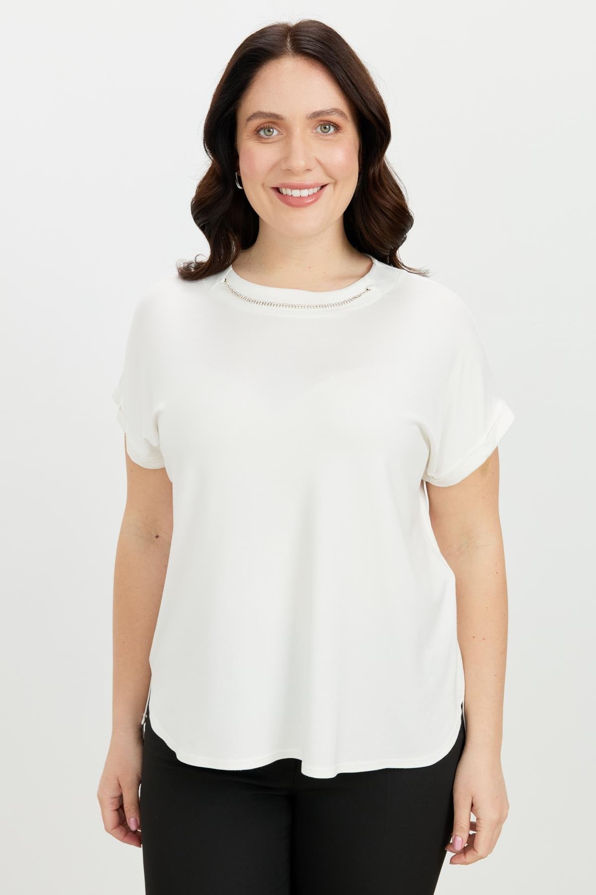 Büyük Beden Kolye Detaylı Bluz-KEMIK