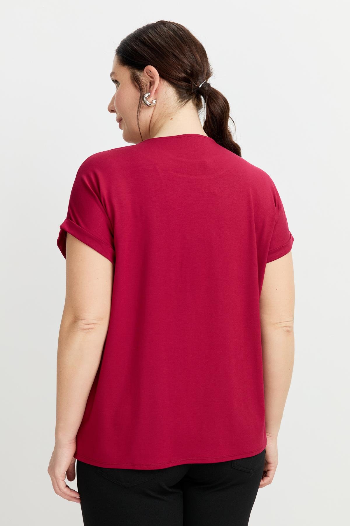 Büyük Beden Kolye Detaylı Bluz-MÜRDÜM