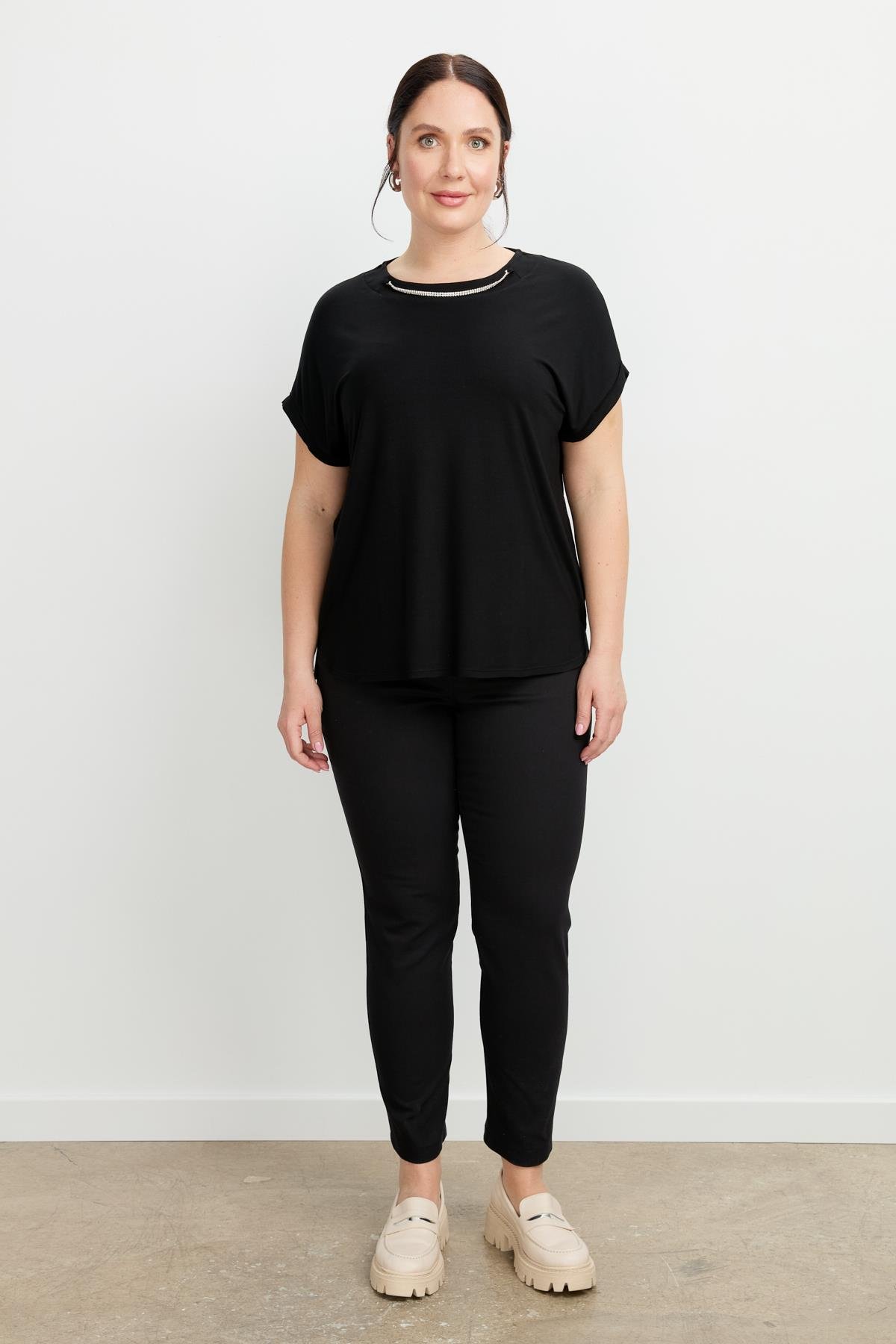 Büyük Beden Kolye Detaylı Bluz-SİYAH