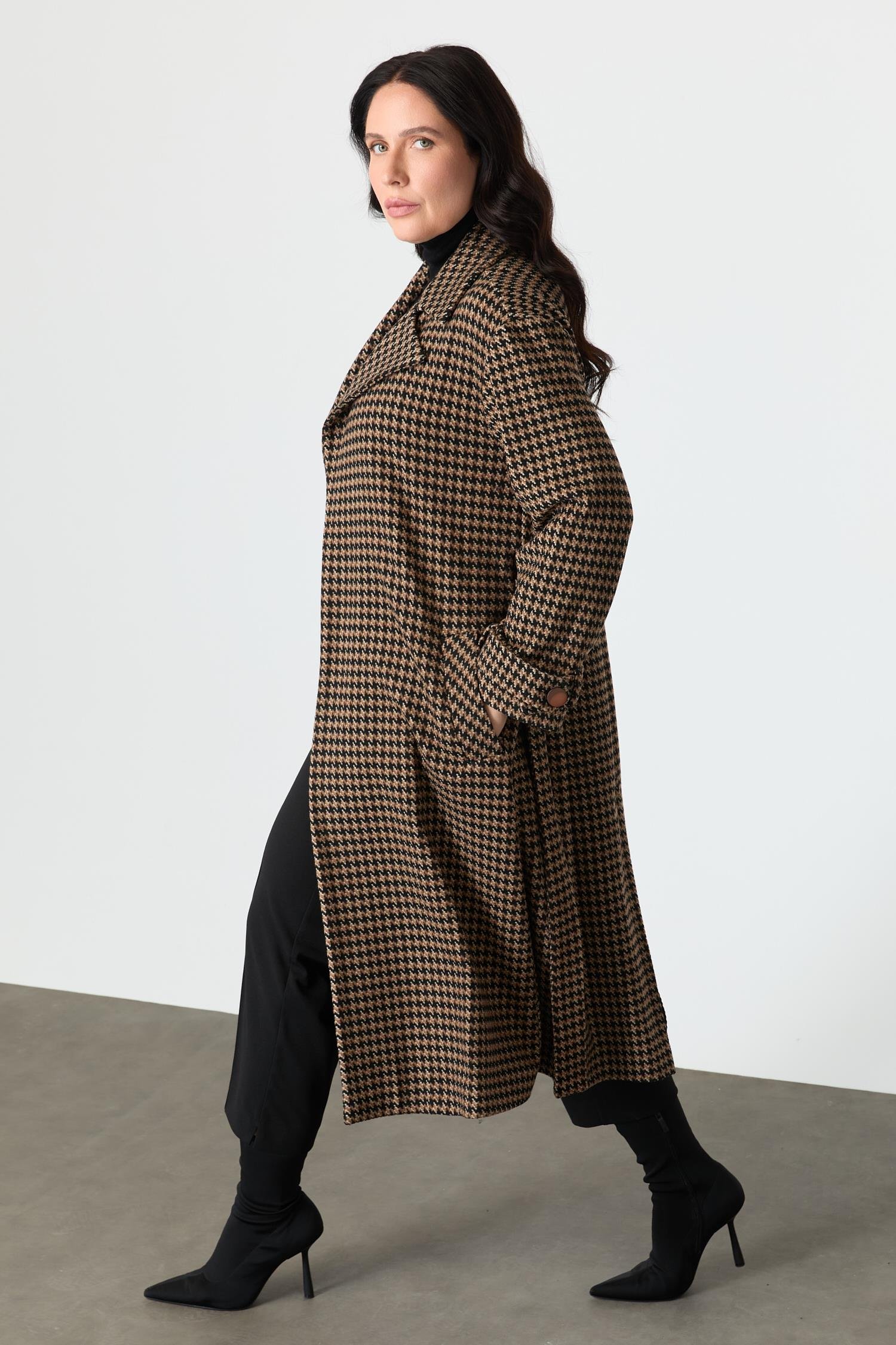 Büyük Beden Kuşaklı Kaban-KAHVE