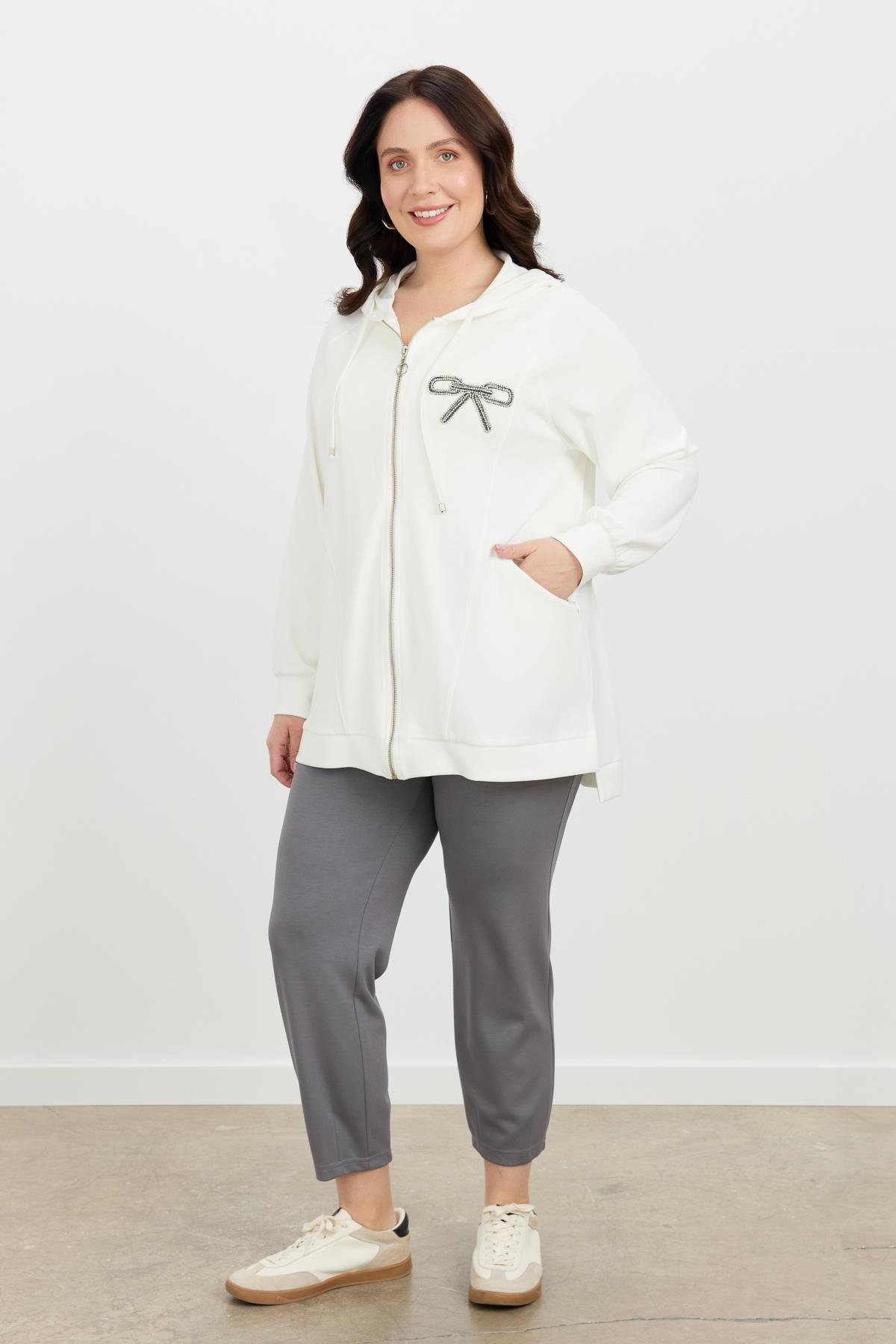 Büyük Beden Taş Baskı Sweatshirt-EKRU