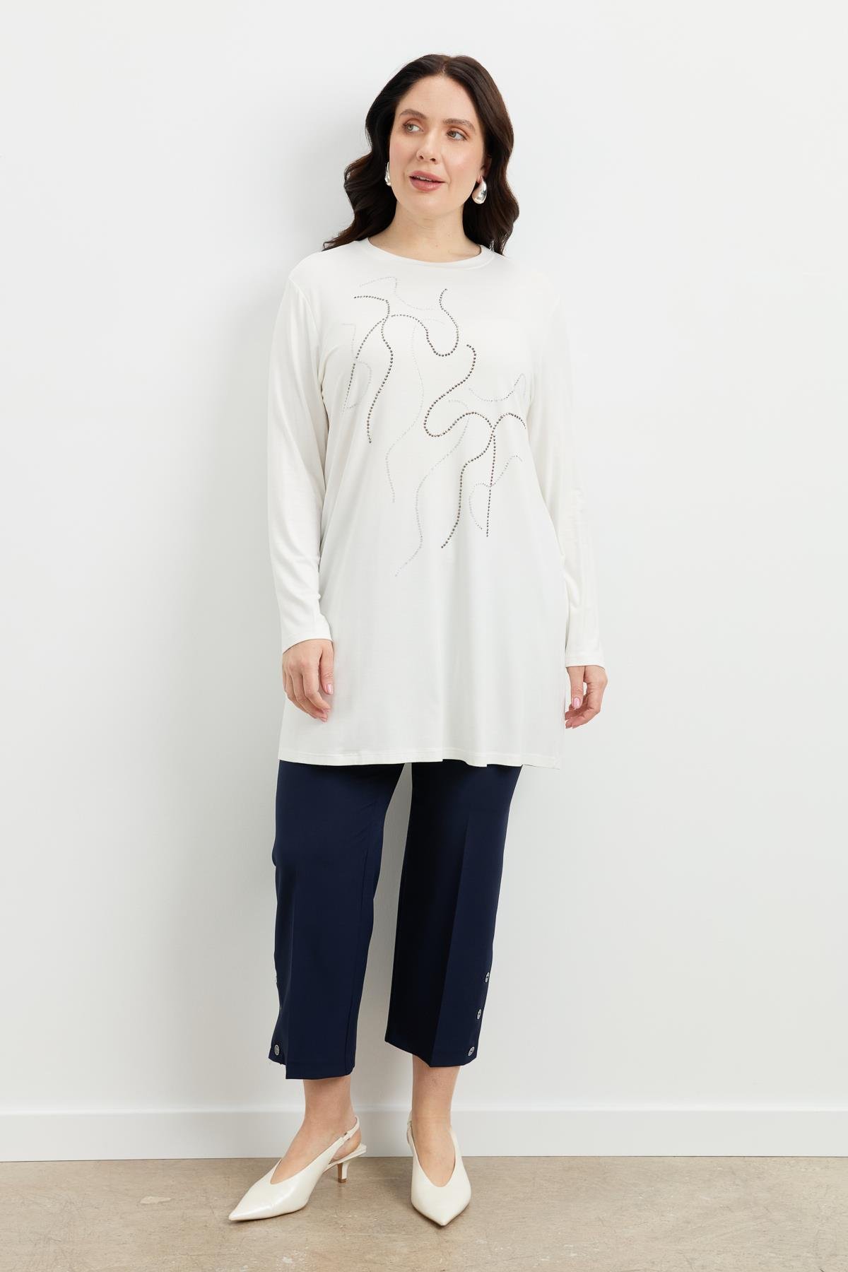 Büyük Beden Taş Detaylı Bluz-KEMIK