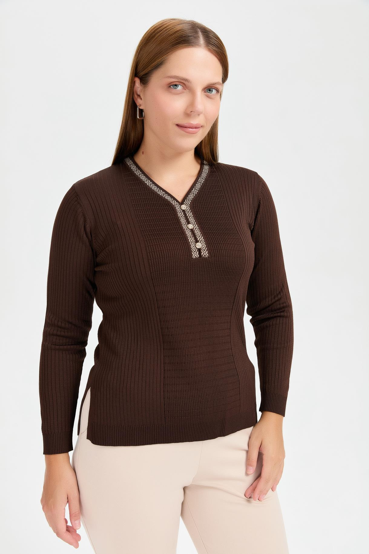 Büyük Beden V Yaka Düğmeli Triko Bluz - K.KAHVE