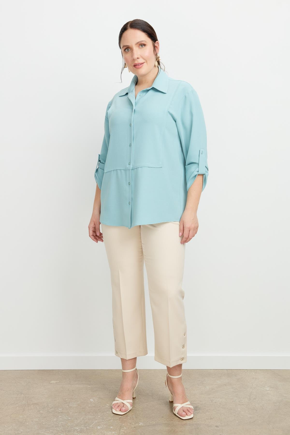 Büyük Beden Yakası Broşlu Gömlek-MINT