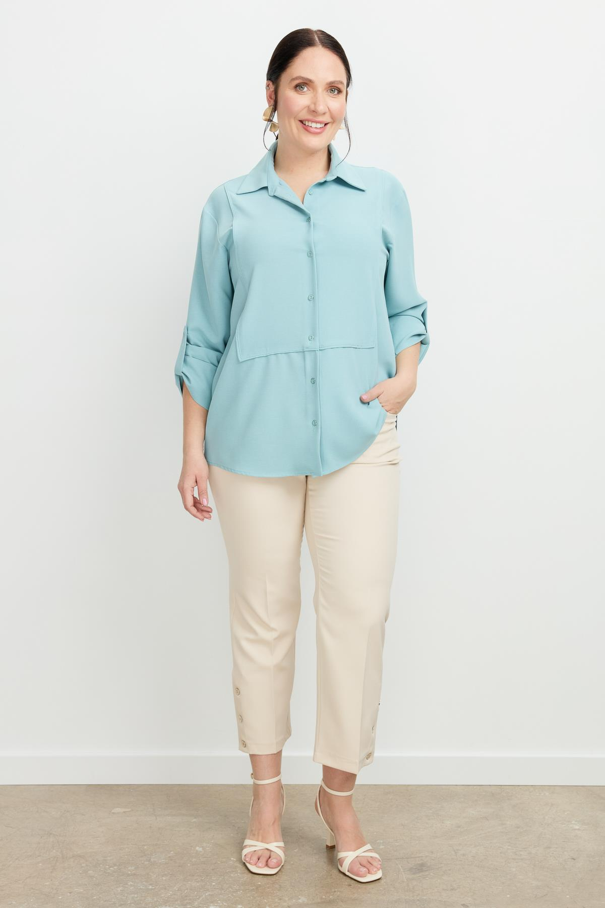 Büyük Beden Yakası Broşlu Gömlek-MINT