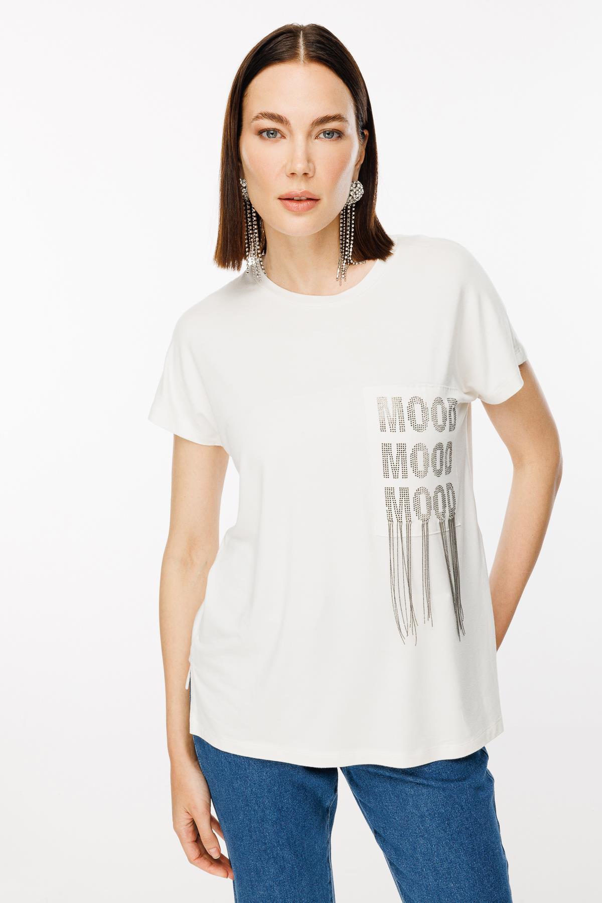 Cebi Baskı Taş ve Zincir Detaylı Tişört - KEMIK