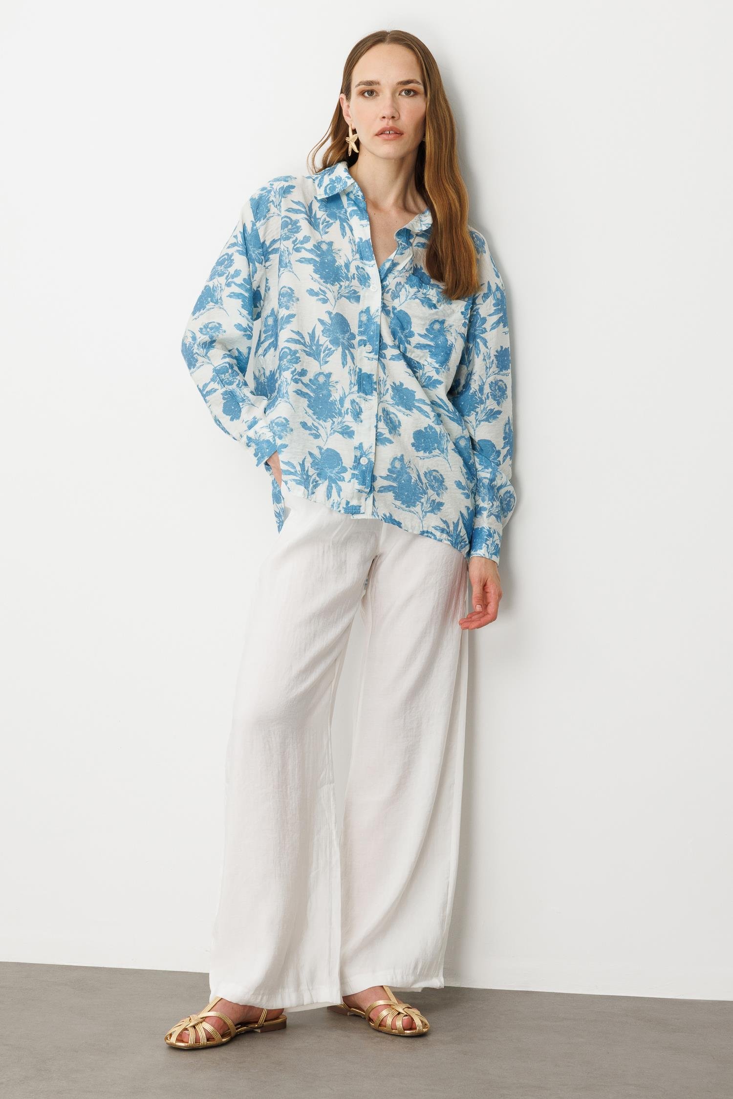 Cep Detaylı Çiçek Baskılı Gömlek-MAVİ