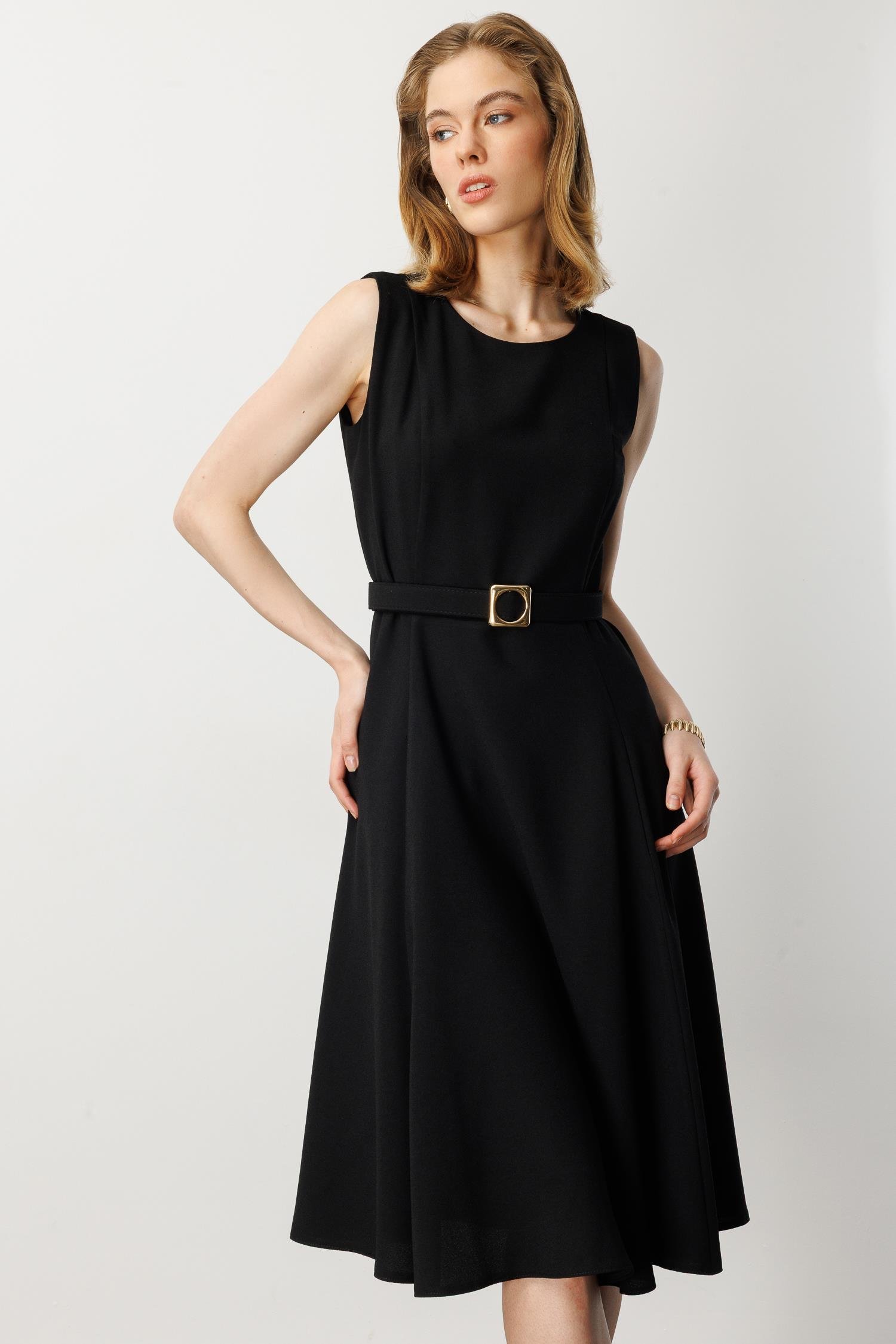 Cep Detaylı Kolsuz Krep Elbise-SİYAH