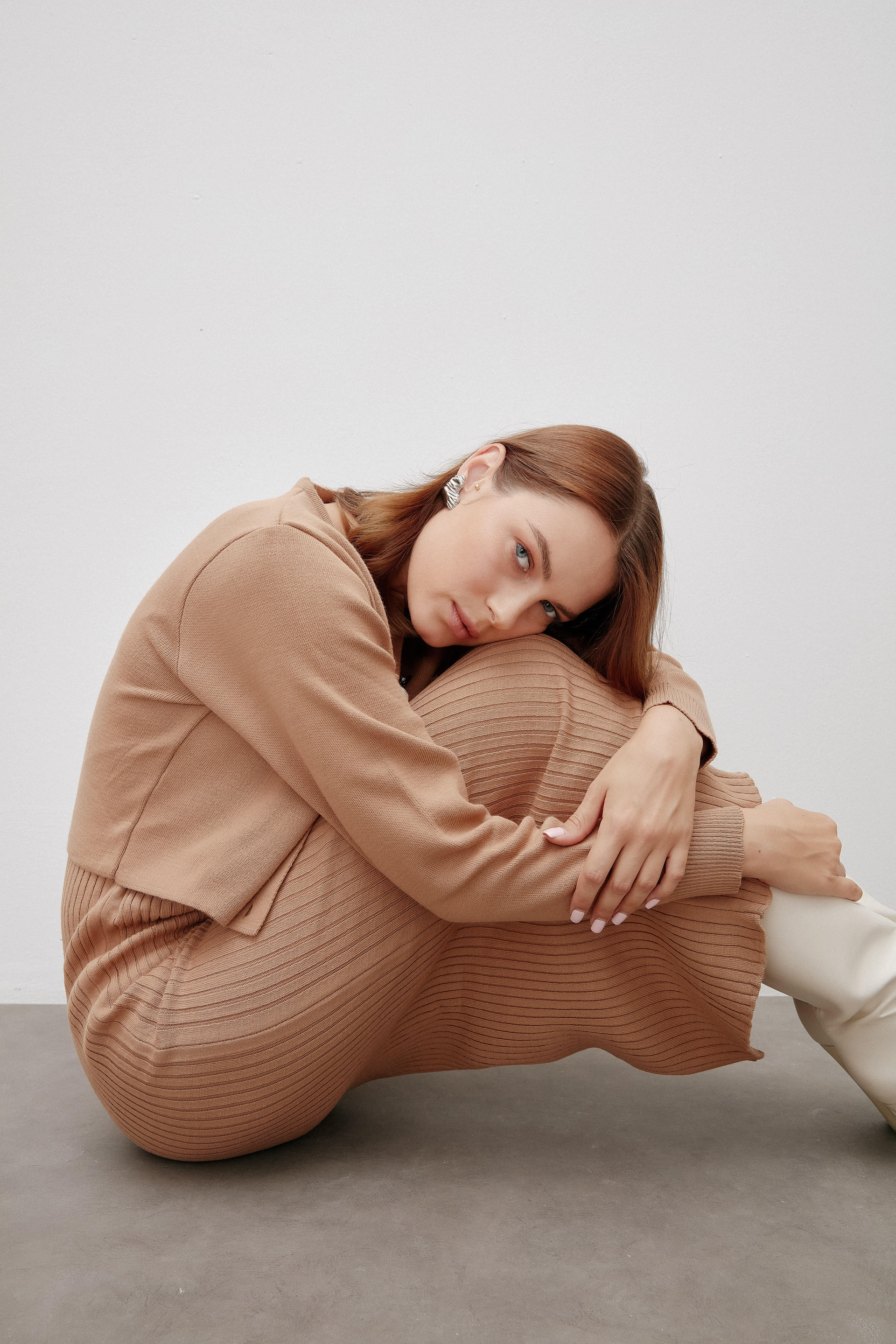 Cepli Ceket ve Triko Elbiseli Takım-CAMEL