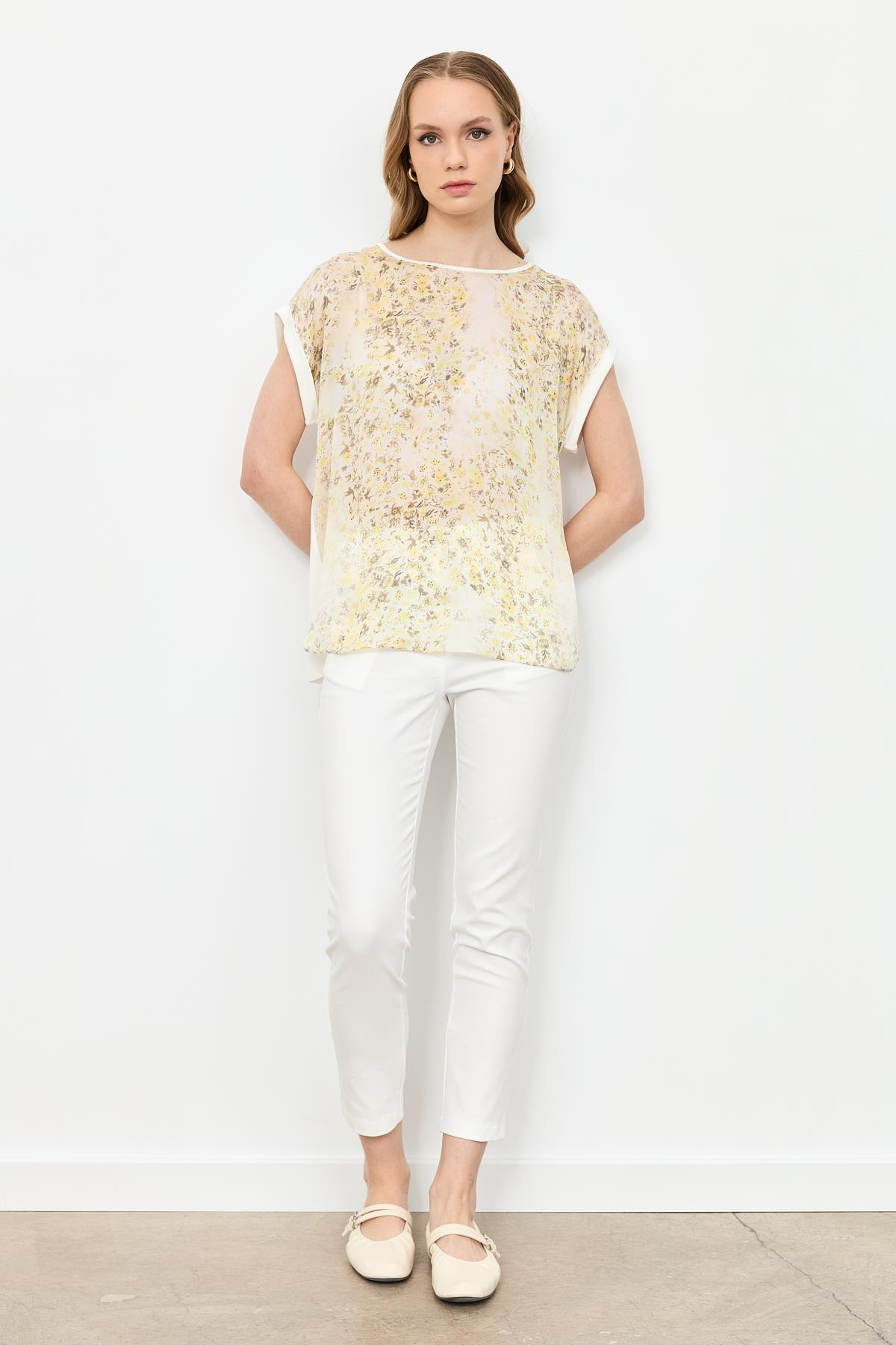 Çiçek Desen Şifon Bluz-SARI