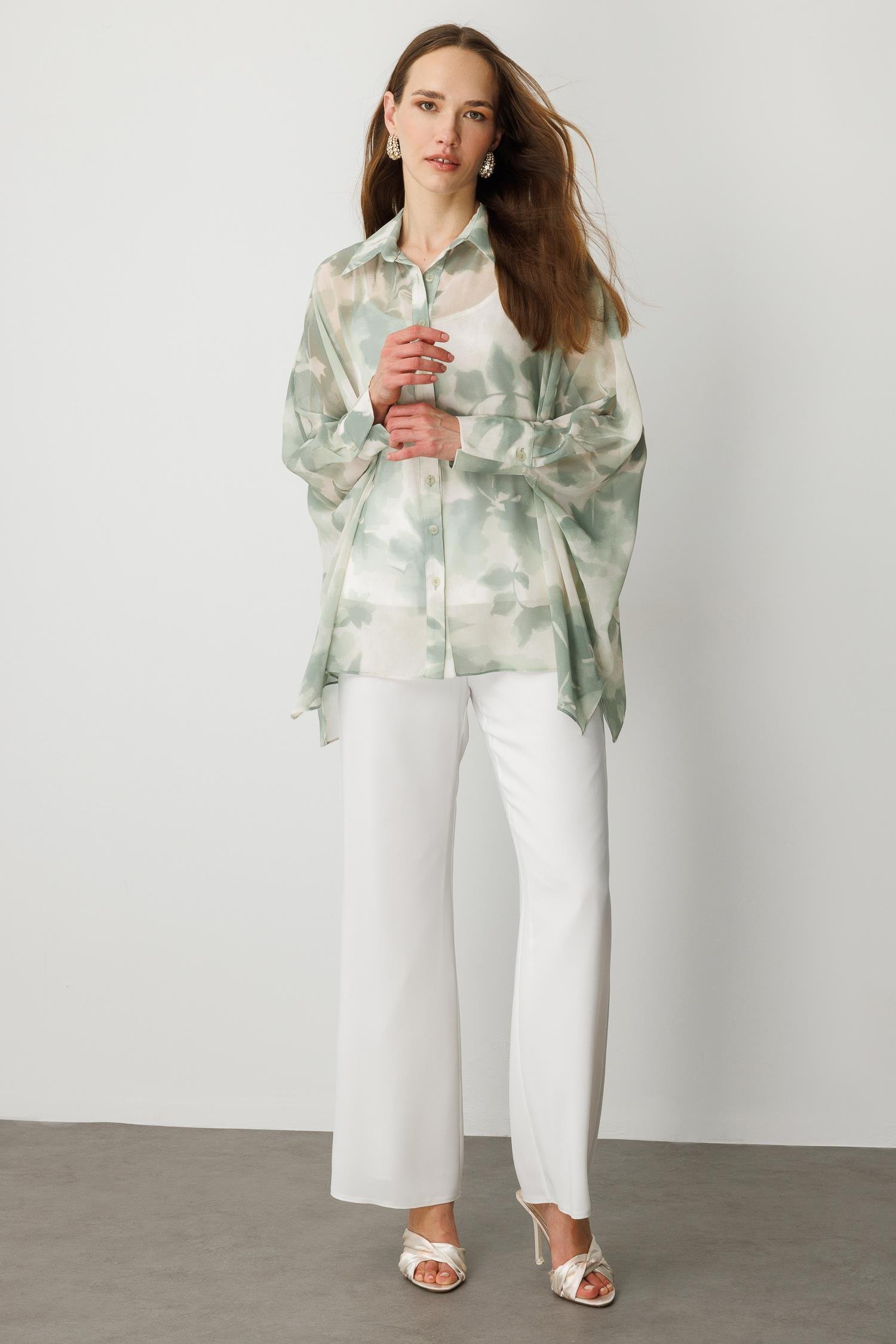 Çiçek Desenli Şifon Gömlek-YEŞİL