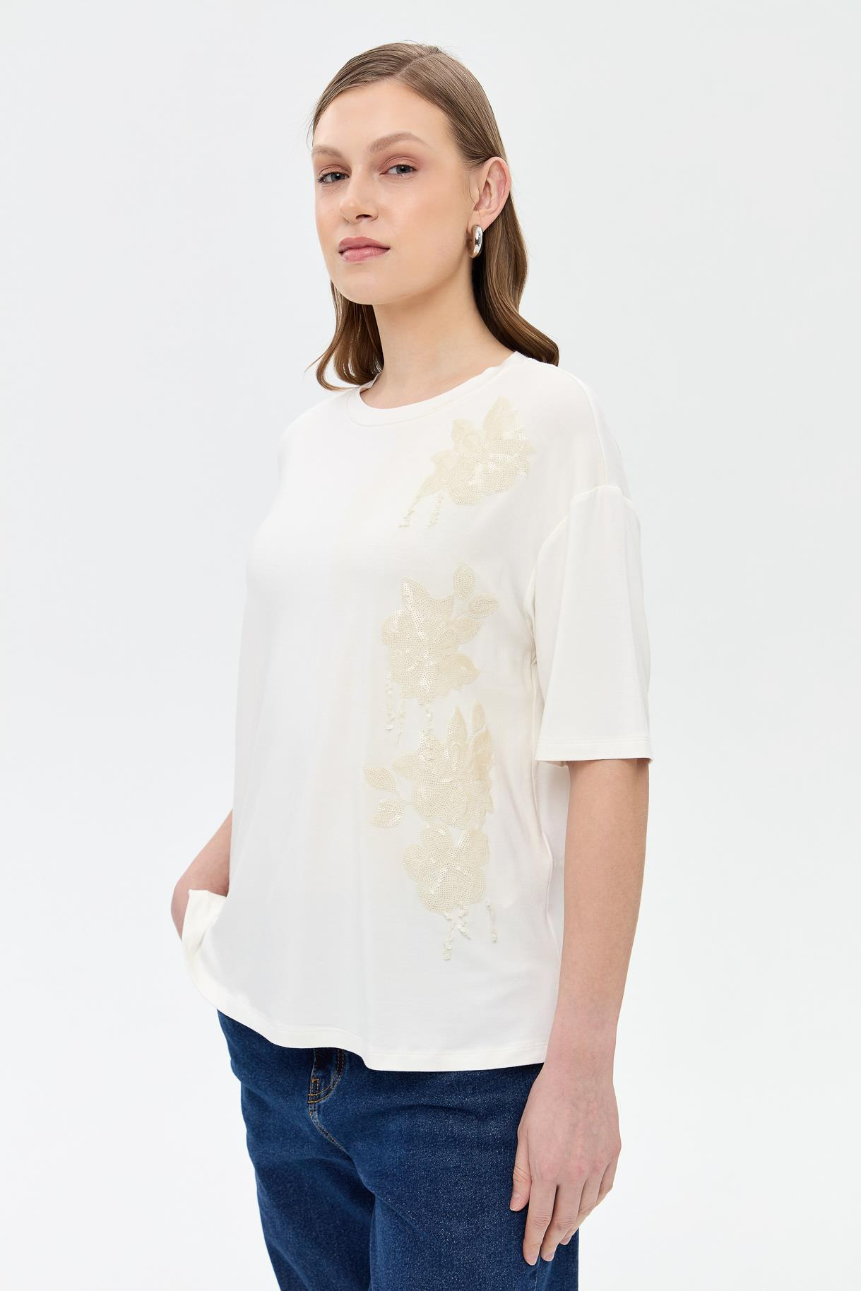 Çiçek İşlemeli Kısa Kollu Tişört - KEMIK