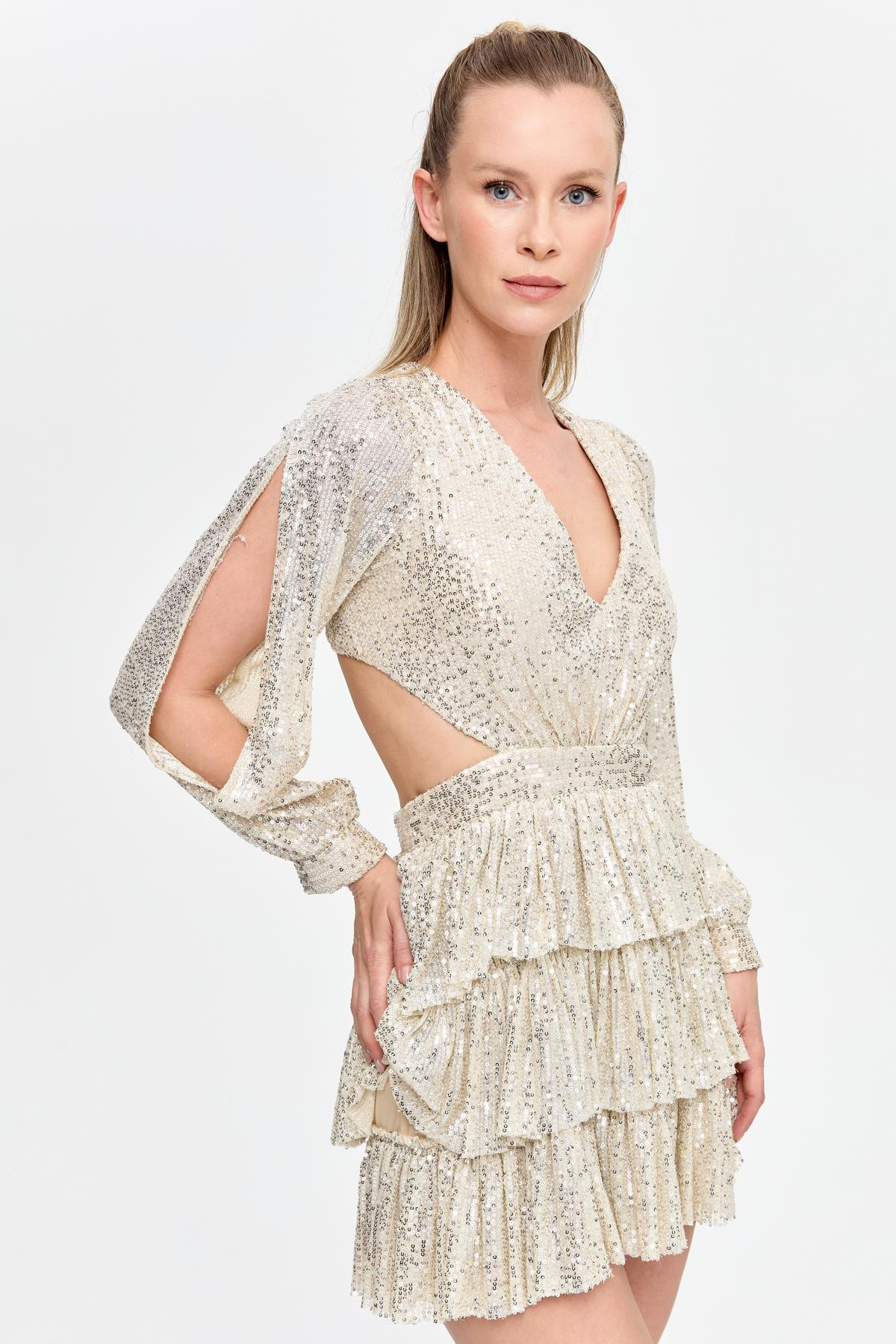 Cut Out ve Sırt Dekolteli Kısa Abiye - GOLD