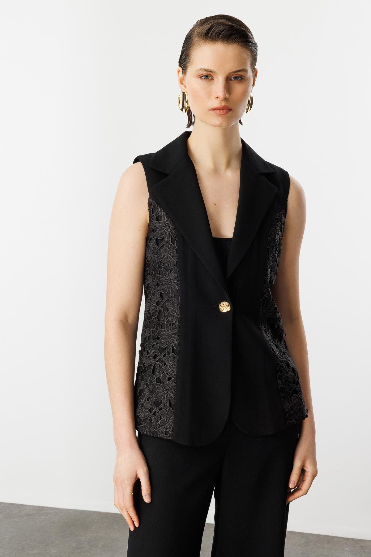 Dantel Detay Yelek-SİYAH