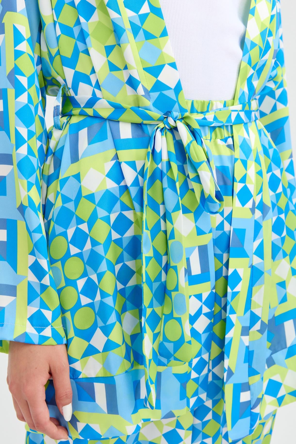 Desenli Kuşaklı Mini Saten Kimono - MAVİ