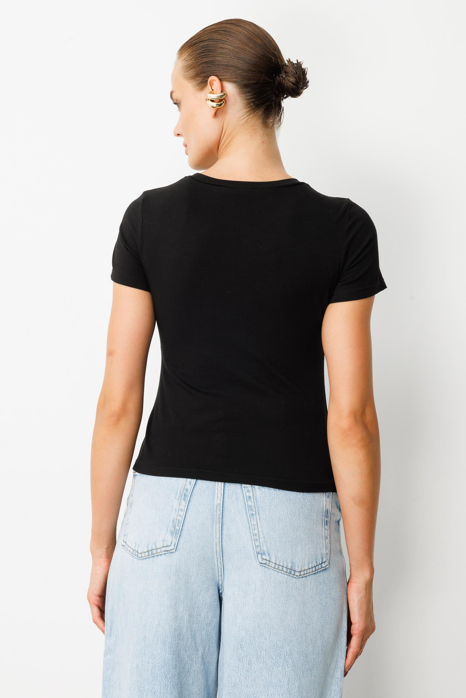 Drape Detaylı Taşlı Tişört-SİYAH