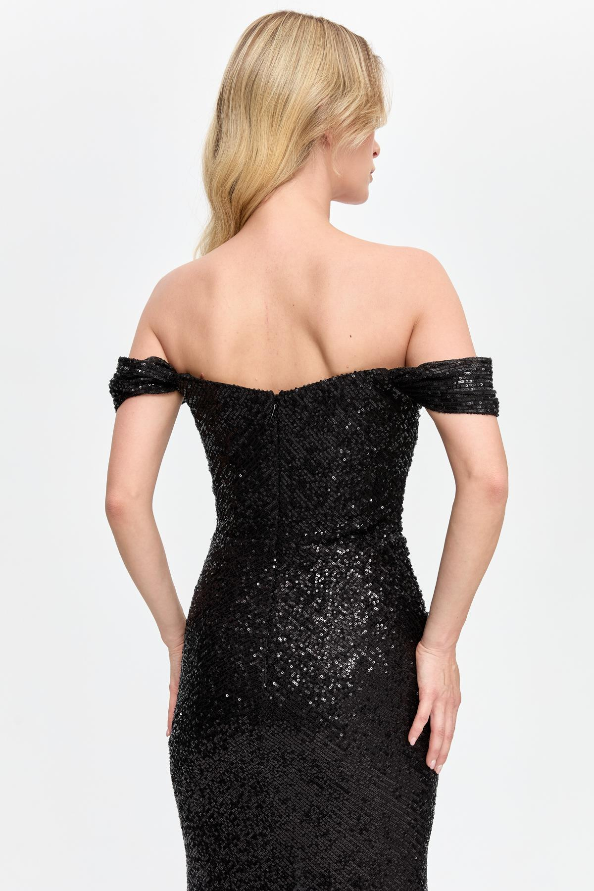 Drape ve Payet Detaylı Uzun Abiye - SİYAH