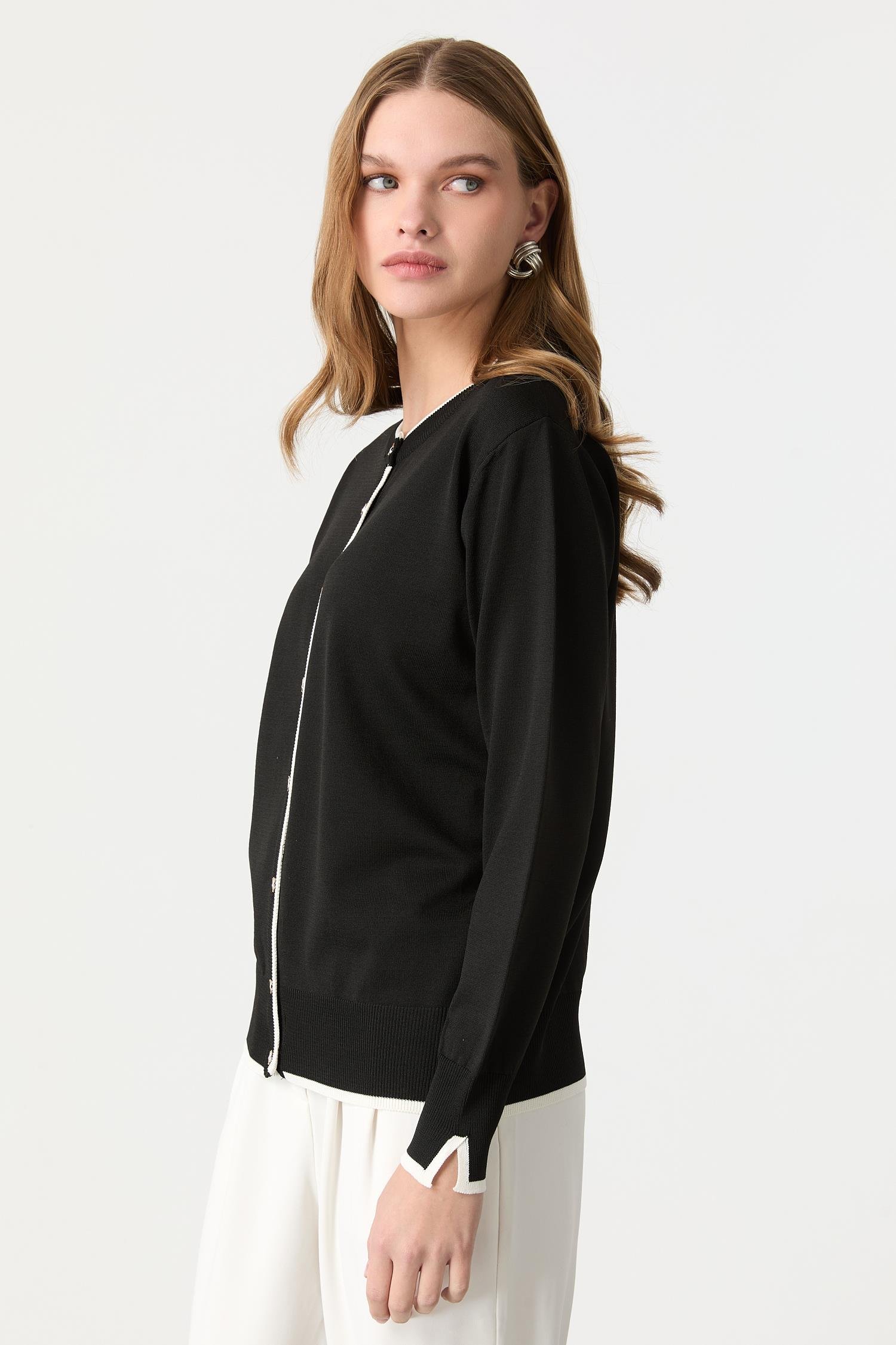 Düğmeli Basic Triko Hırka-SİYAH/KEMİK