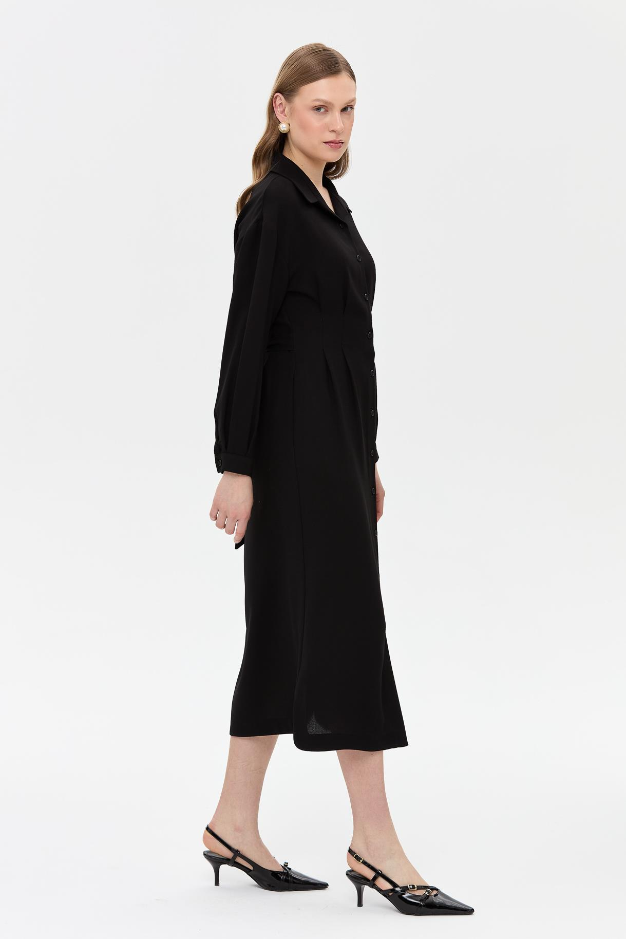 Düğmeli ve Beli Kuşaklı Elbise - SİYAH