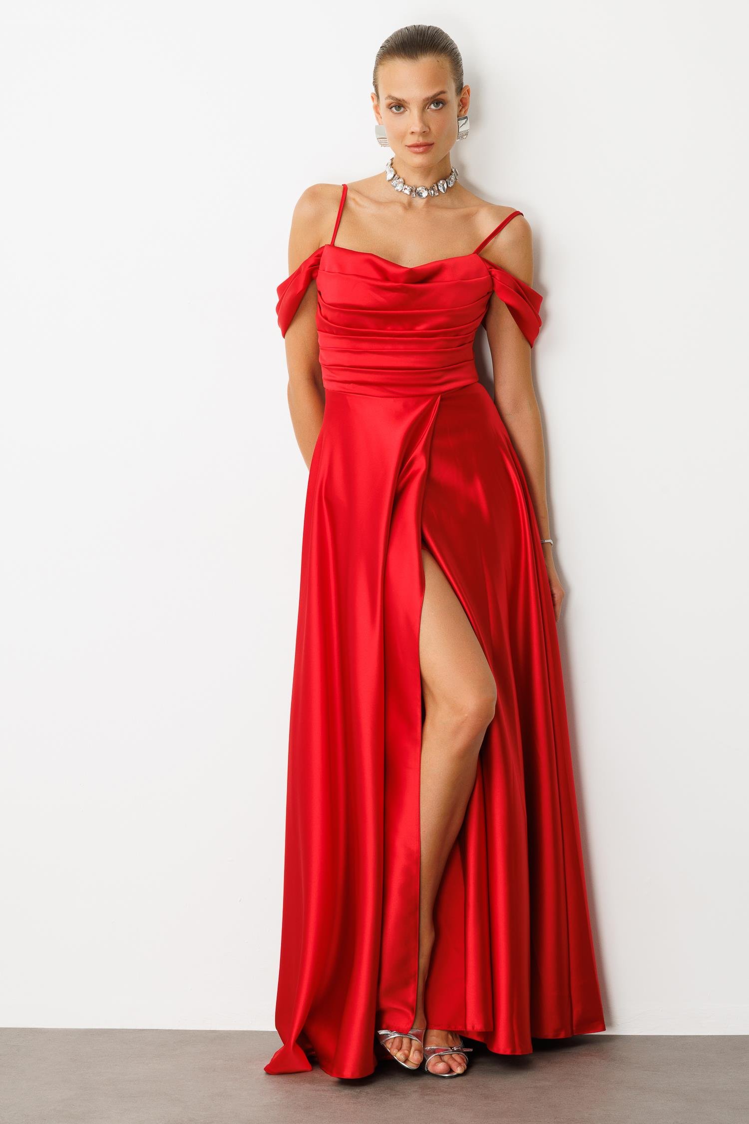 Düşük Kol Saten Abiye Elbise-KIRMIZI