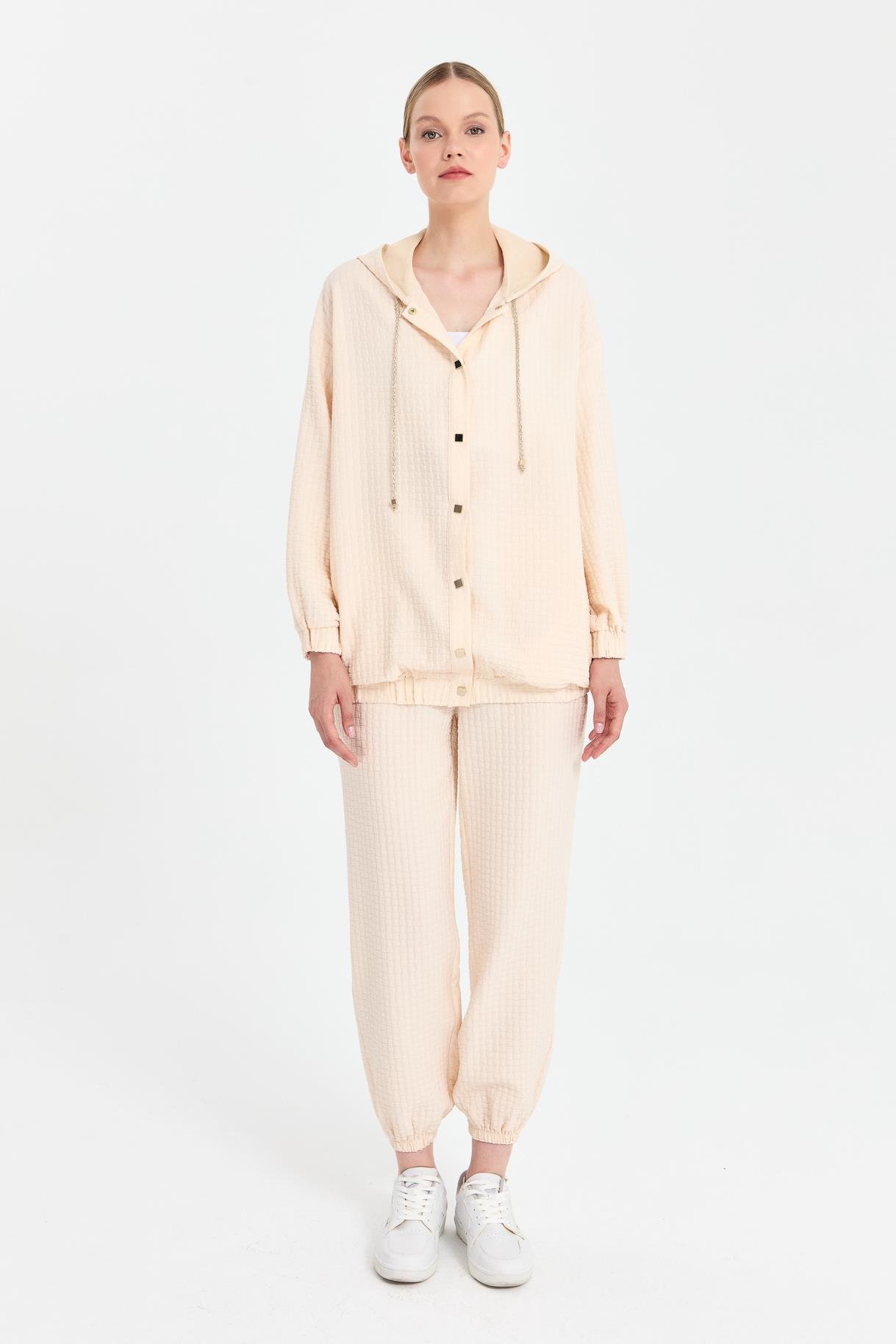 Gold İp ve Düğme Detaylı Kapüşonlu Ceket - BEJ