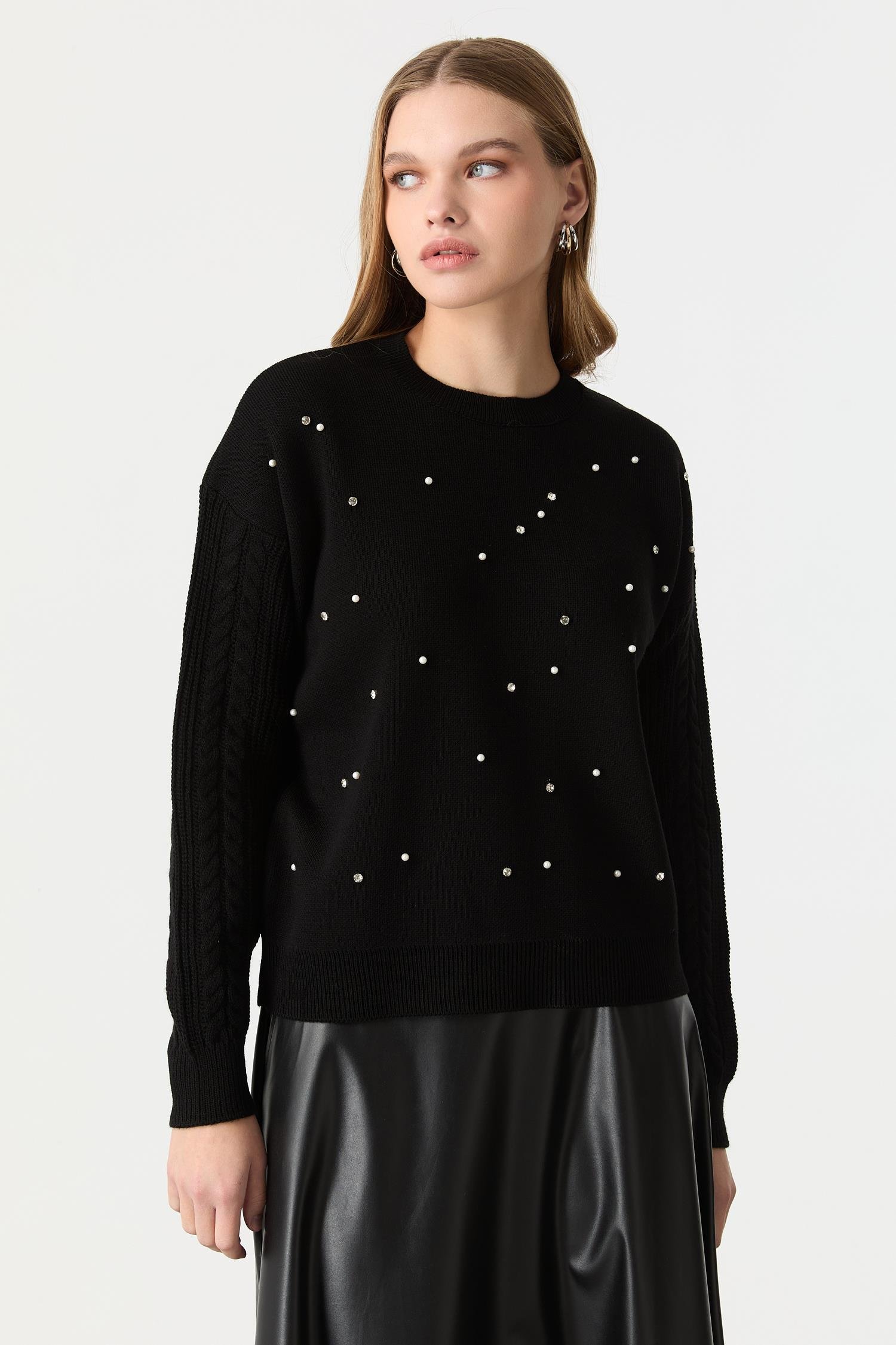 İnci İşleme Detaylı Triko TKazak-SİYAH