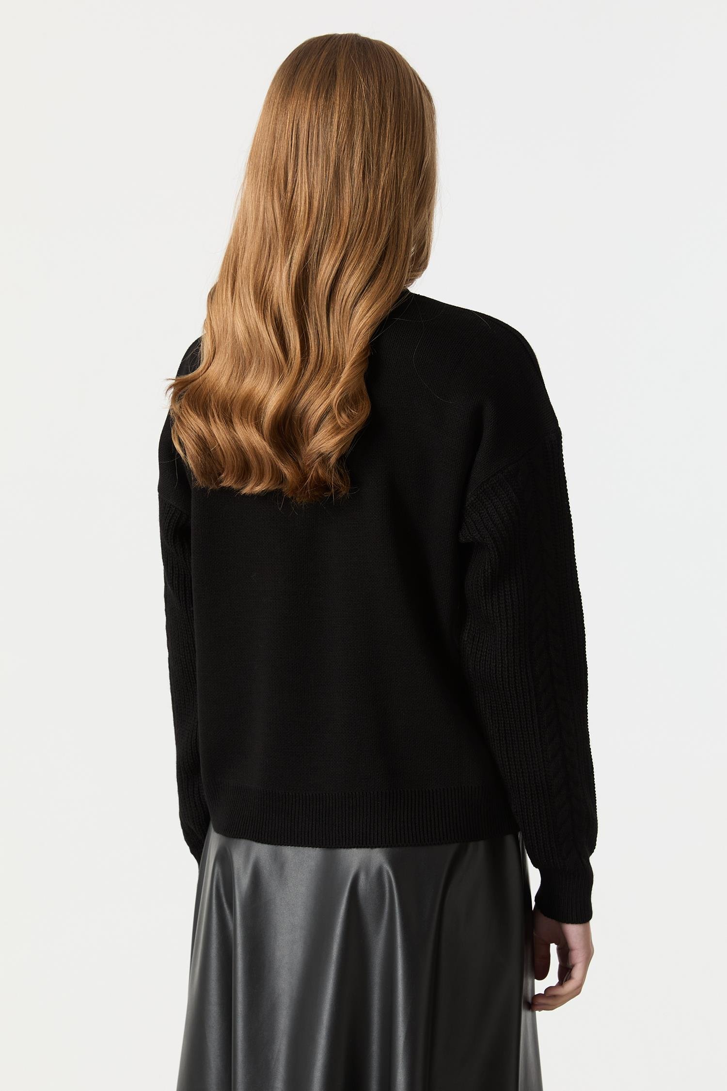 İnci İşleme Detaylı Triko TKazak-SİYAH