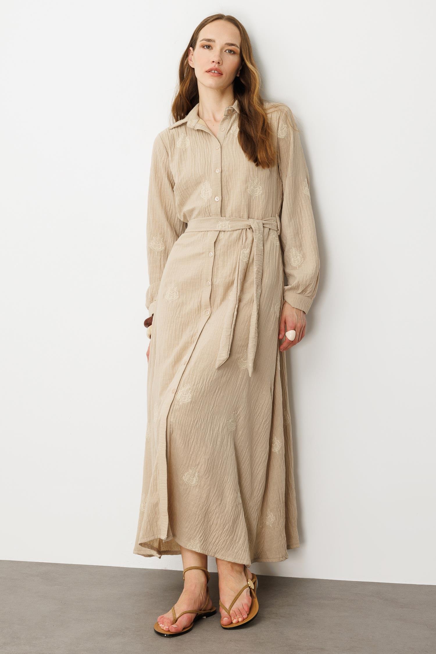 İşleme Detay Kuşaklı Uzun Elbise-BEJ