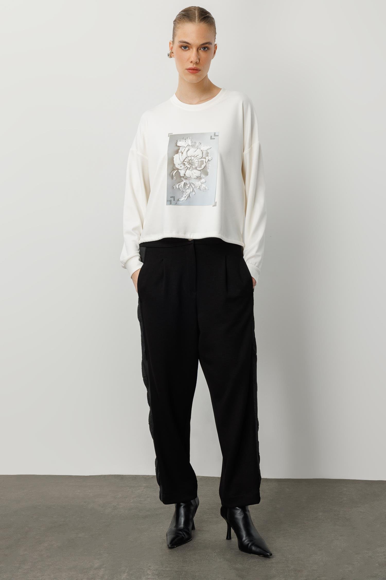 Kabartma Çiçek Desenli Modal Bluz-KEMIK