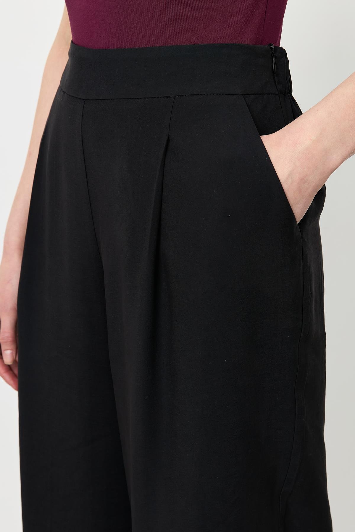 Kalın Pile Beli Lastikli Pantolon-SİYAH