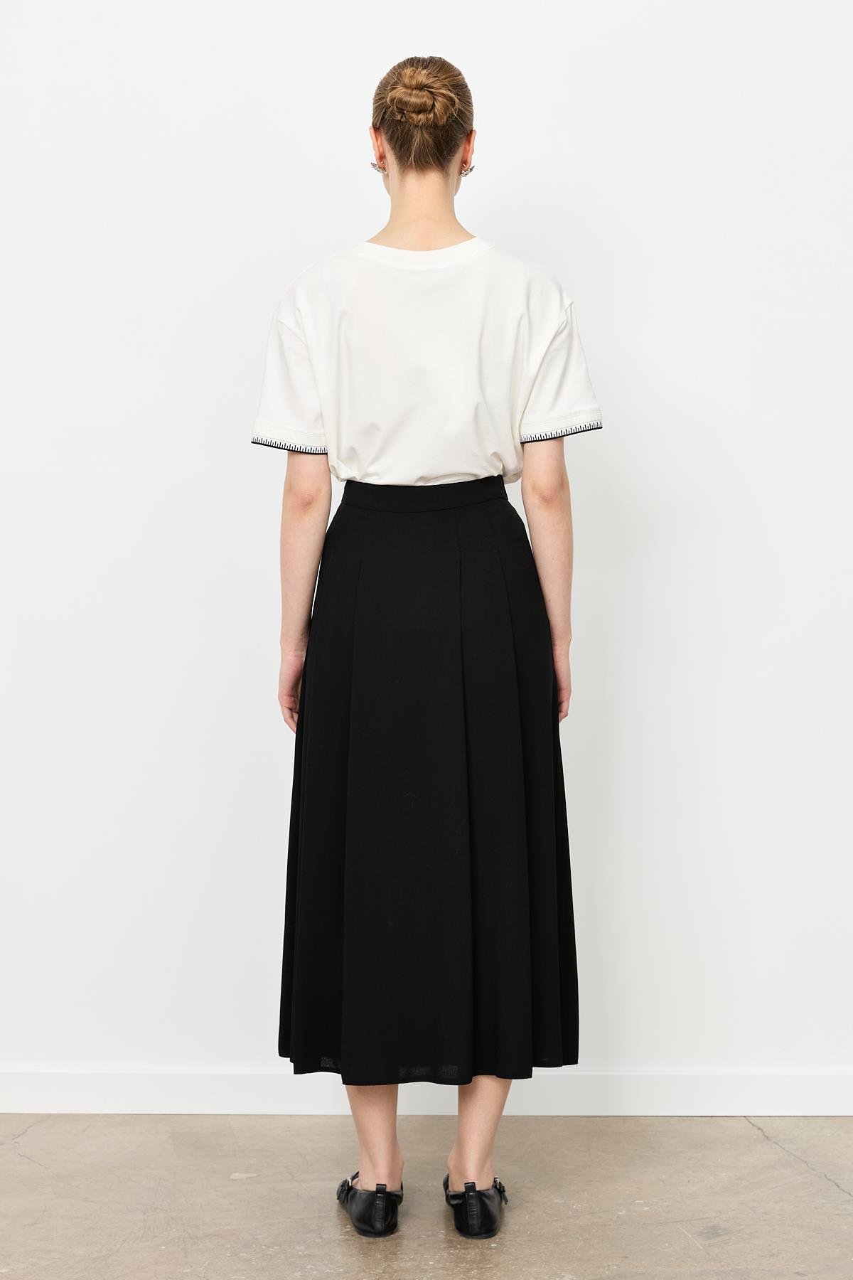 Kalın Pileli Uzun Etek-SİYAH