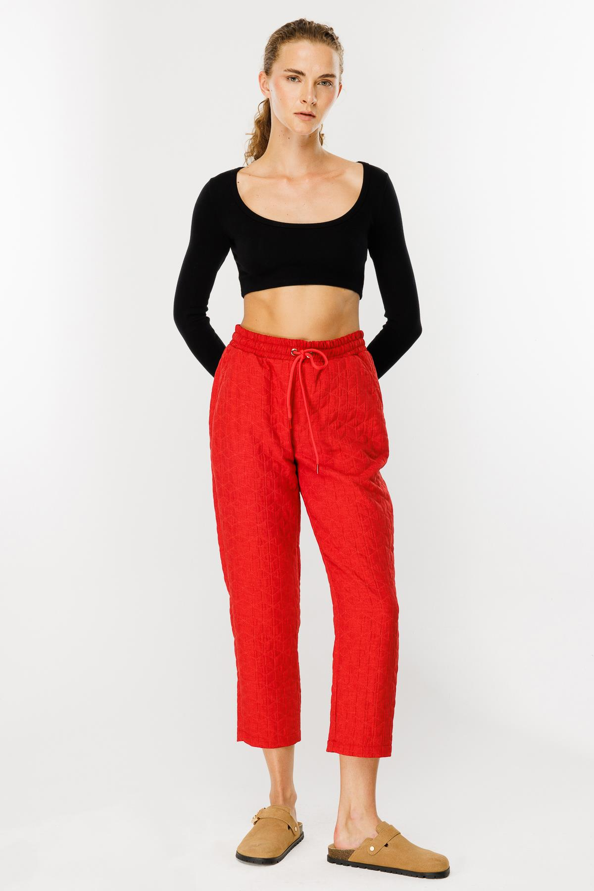 Kapitone Desenli Beli Lastikli Pantolon - KIRMIZI