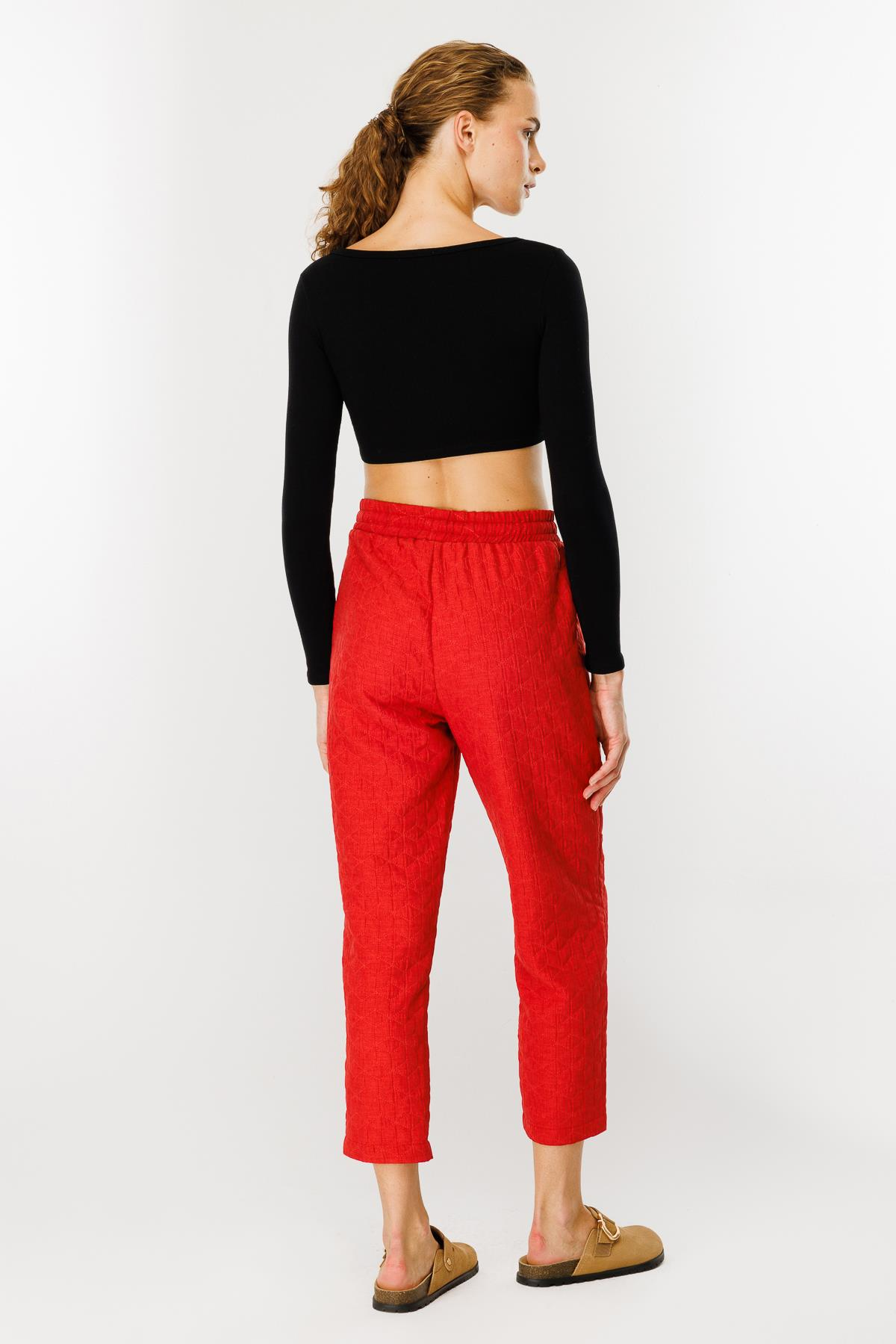 Kapitone Desenli Beli Lastikli Pantolon - KIRMIZI