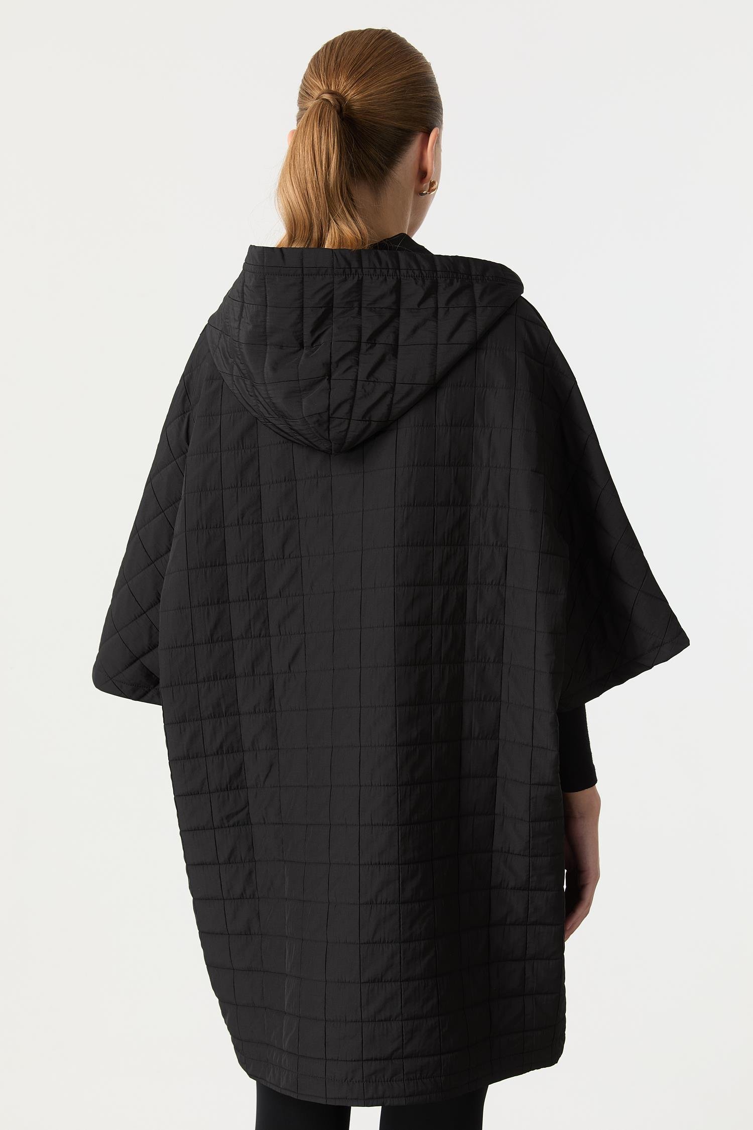 Kapitone Kapüşonlu Yelek-SİYAH