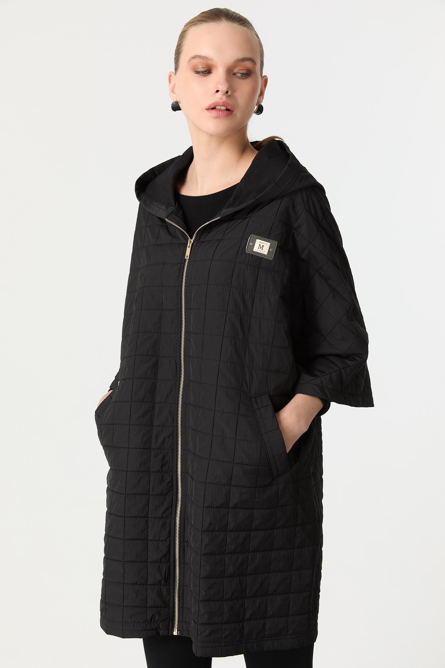 Kapitone Kapüşonlu Yelek-SİYAH