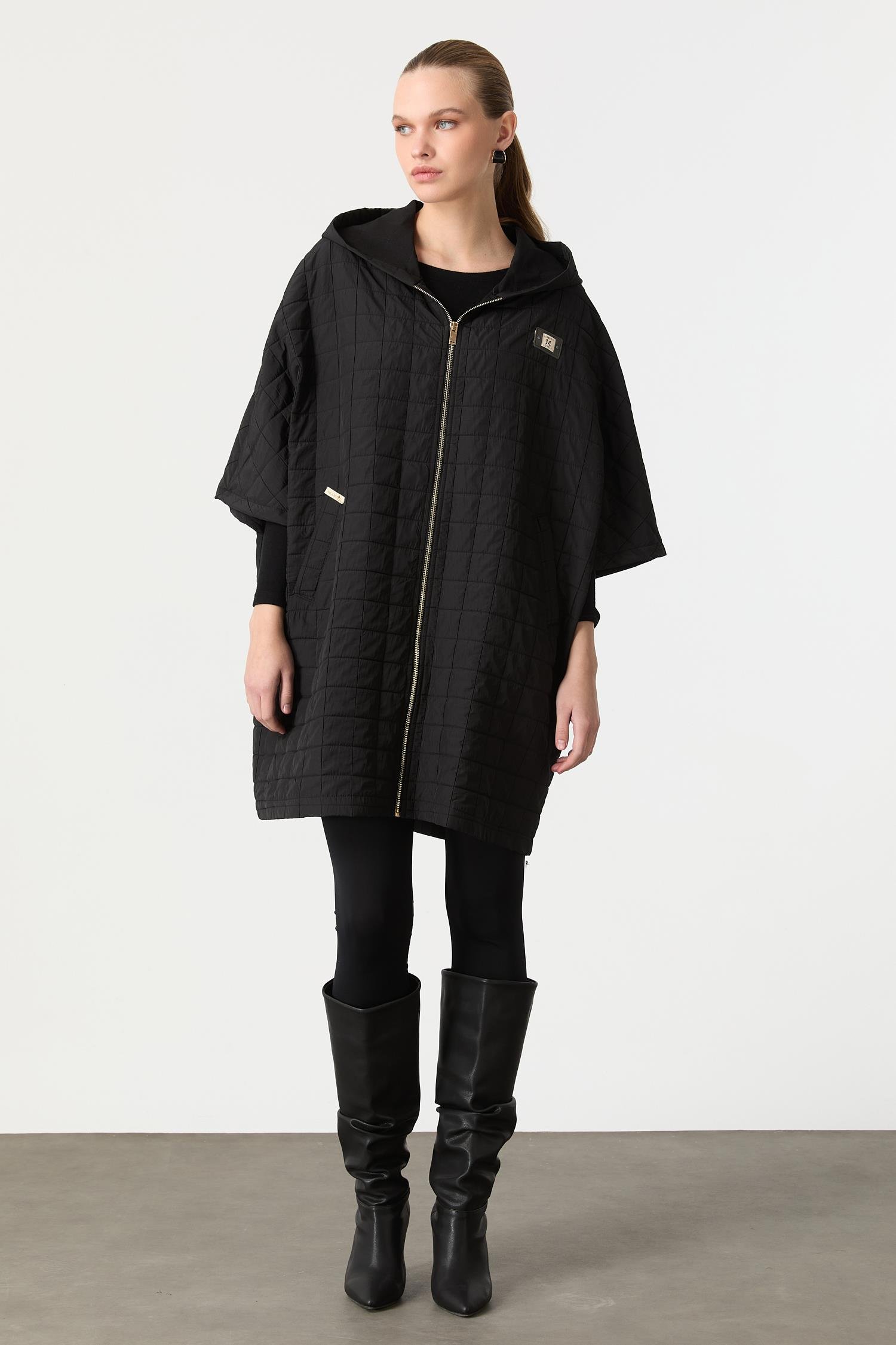 Kapitone Kapüşonlu Yelek-SİYAH