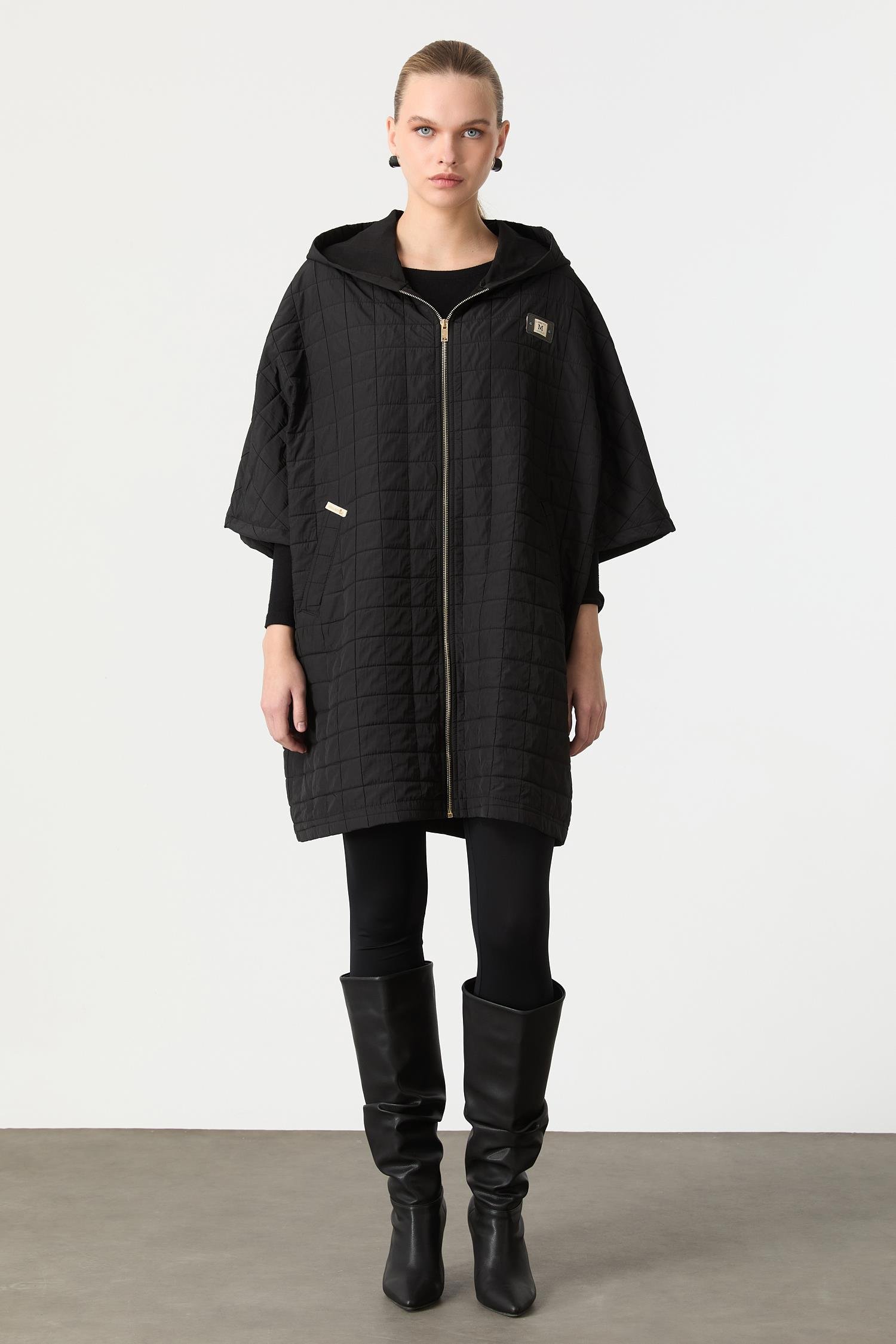 Kapitone Kapüşonlu Yelek-SİYAH