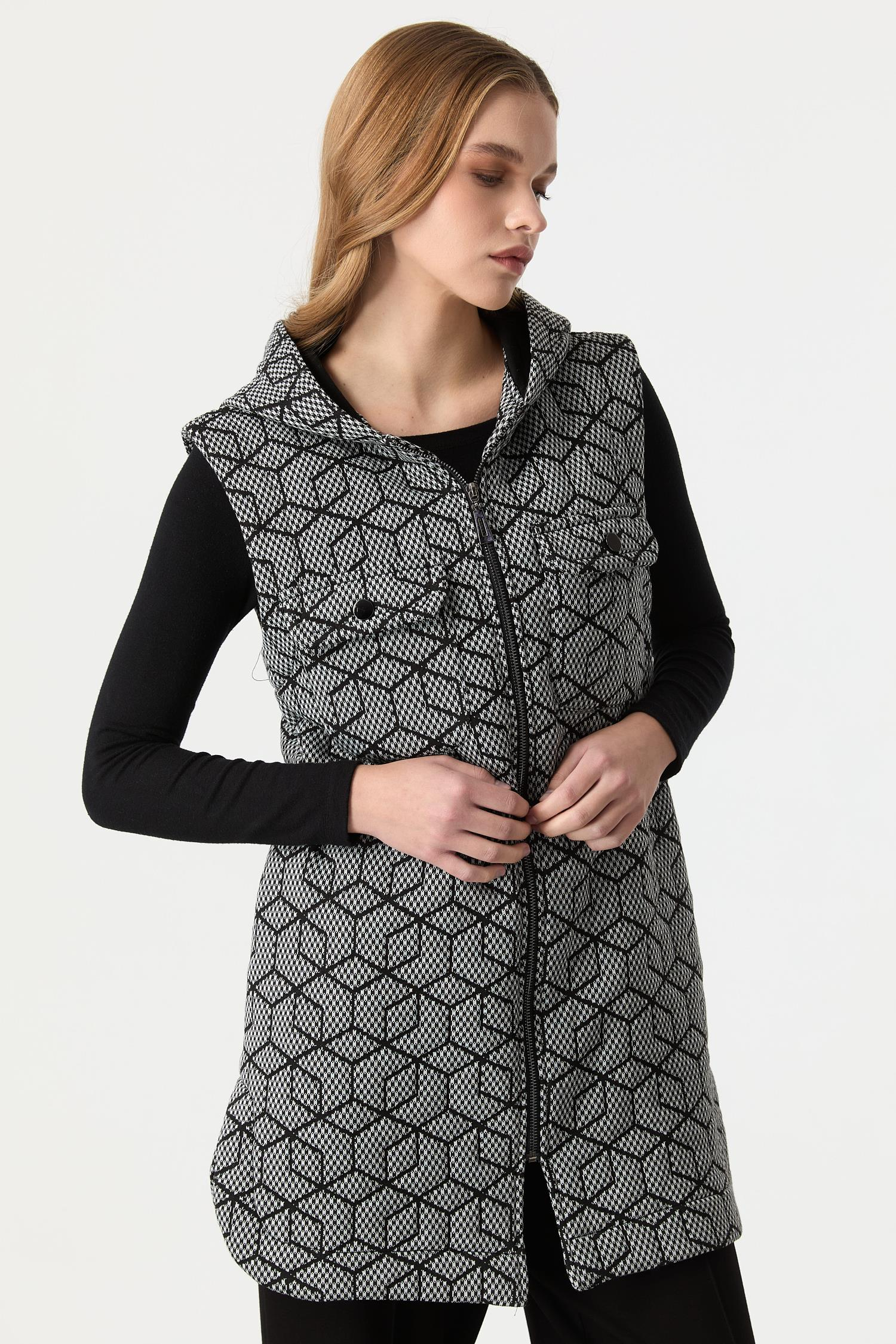 Kapüşon Detaylı Örme Yelek-SİYAH