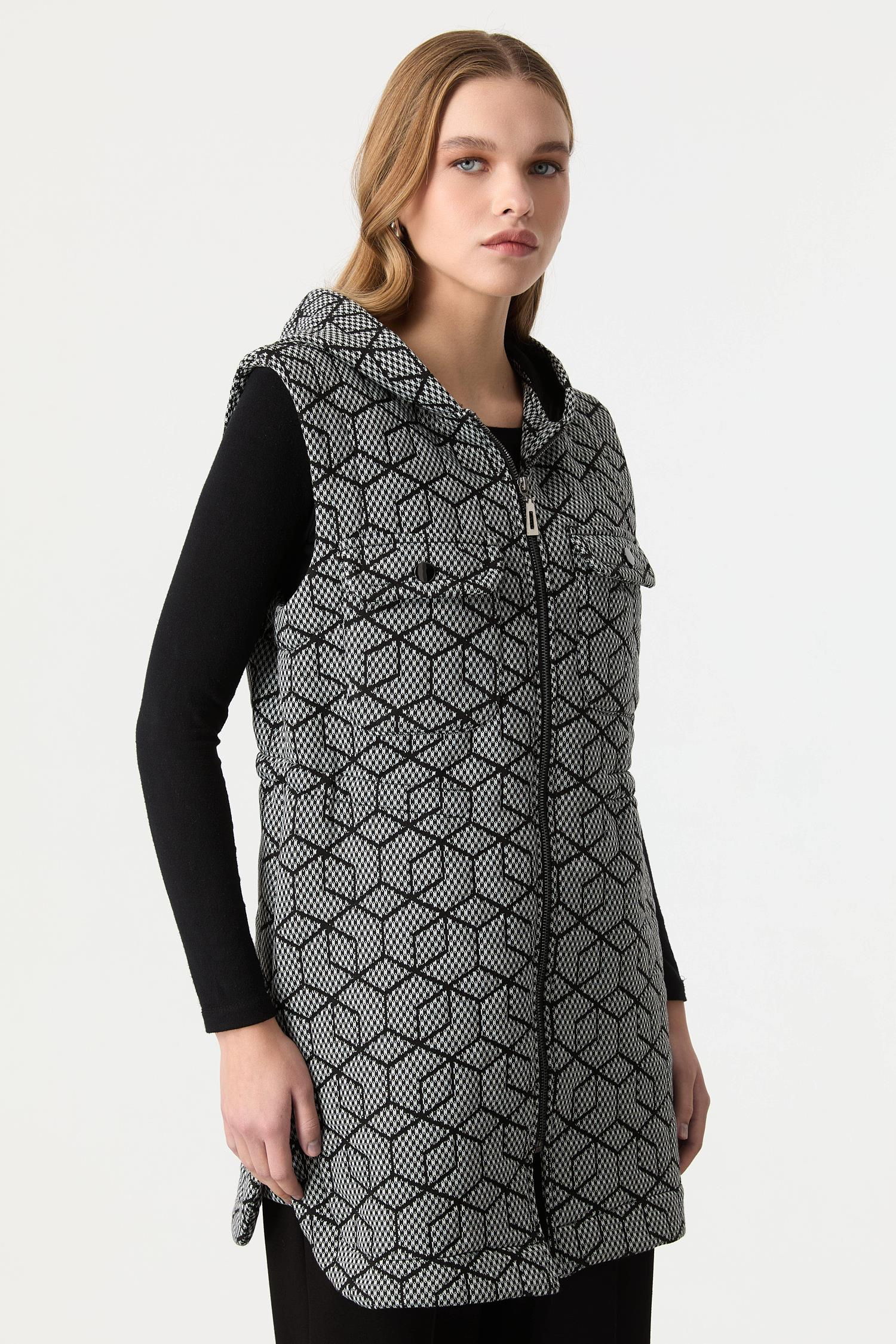 Kapüşon Detaylı Örme Yelek-SİYAH