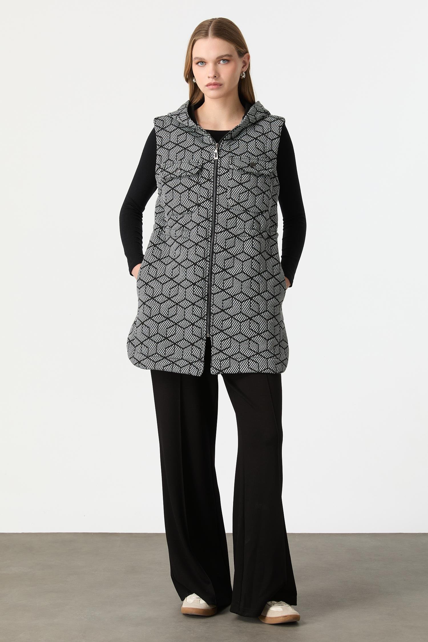 Kapüşon Detaylı Örme Yelek-SİYAH