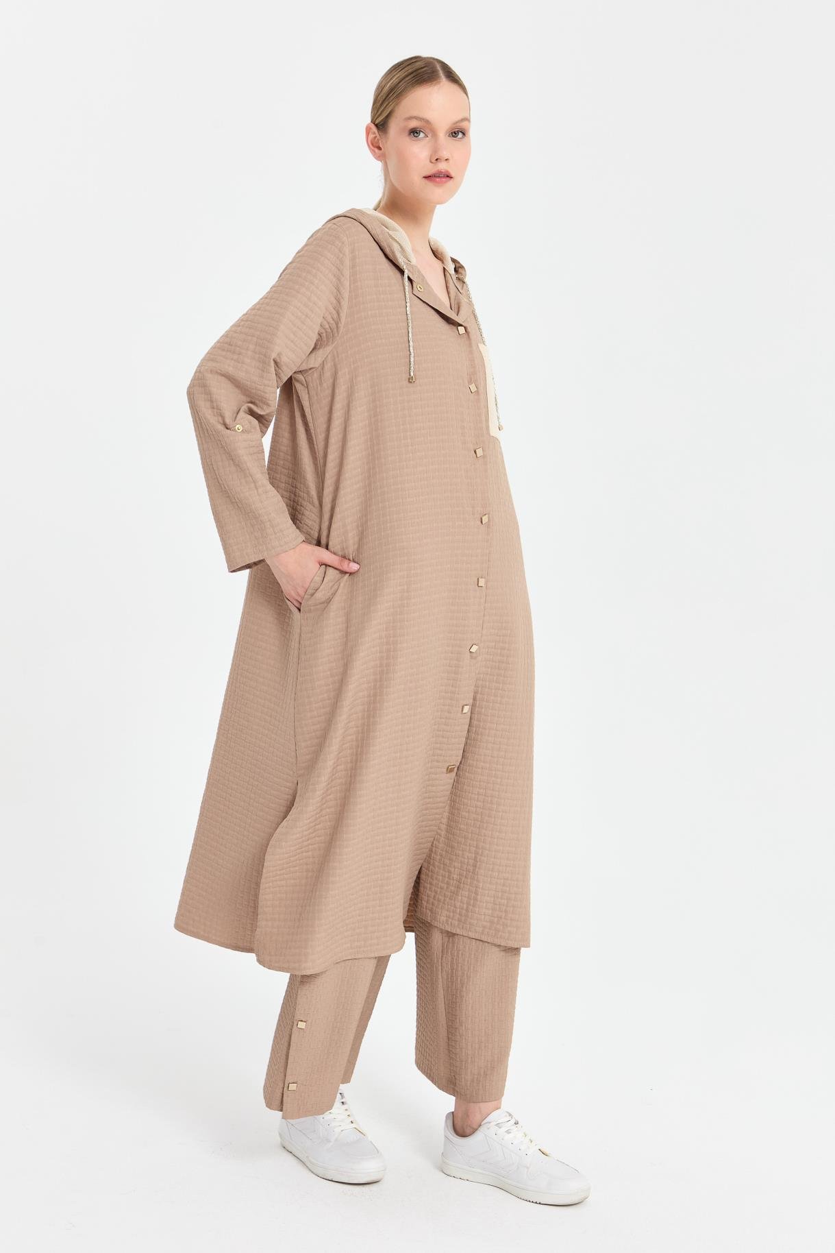 Kapüşon Ve Gold Detaylı Uzun Kap - VİZON